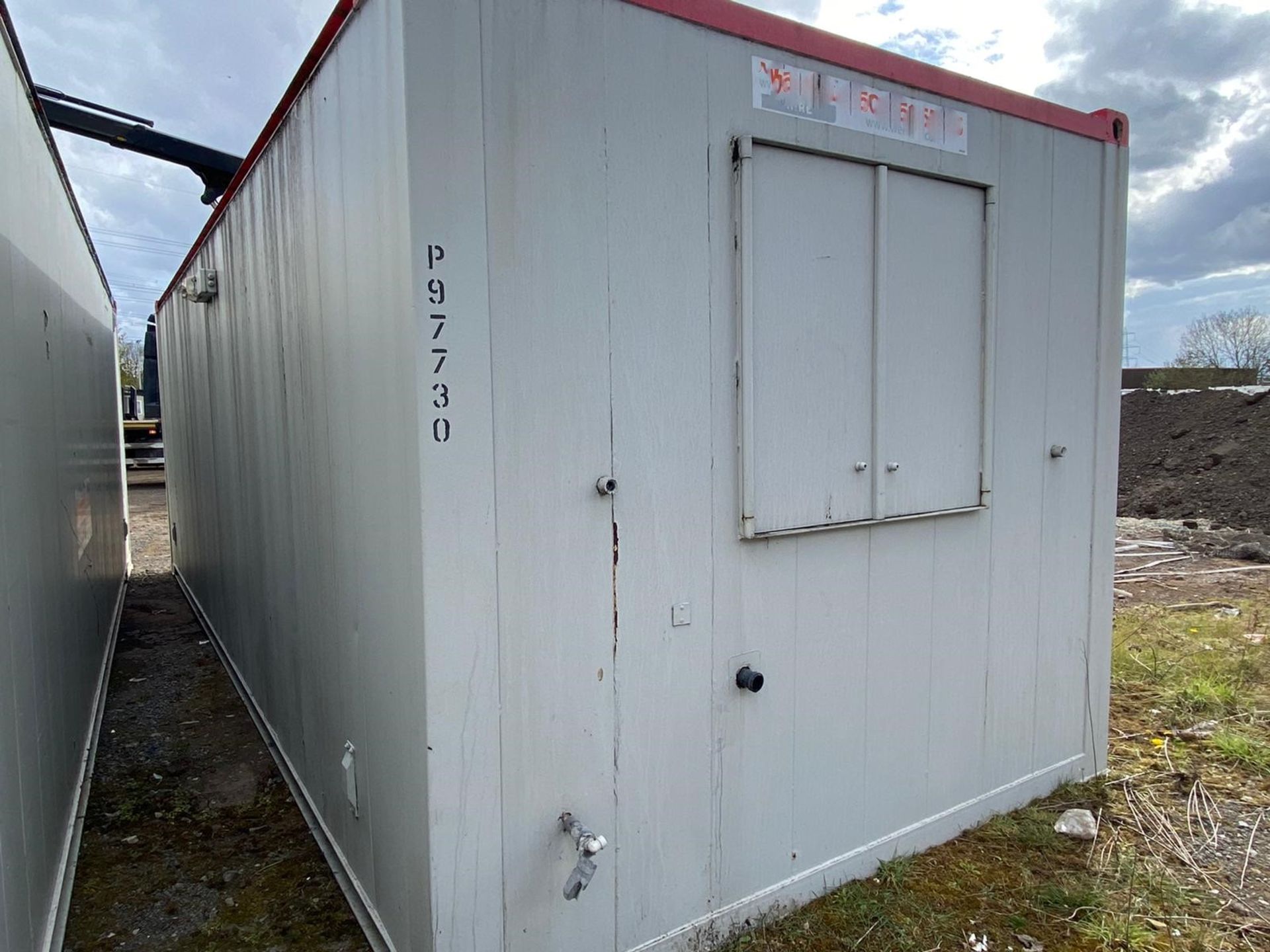 24ft static welfare unit site office canteen with changing room - Image 4 of 12