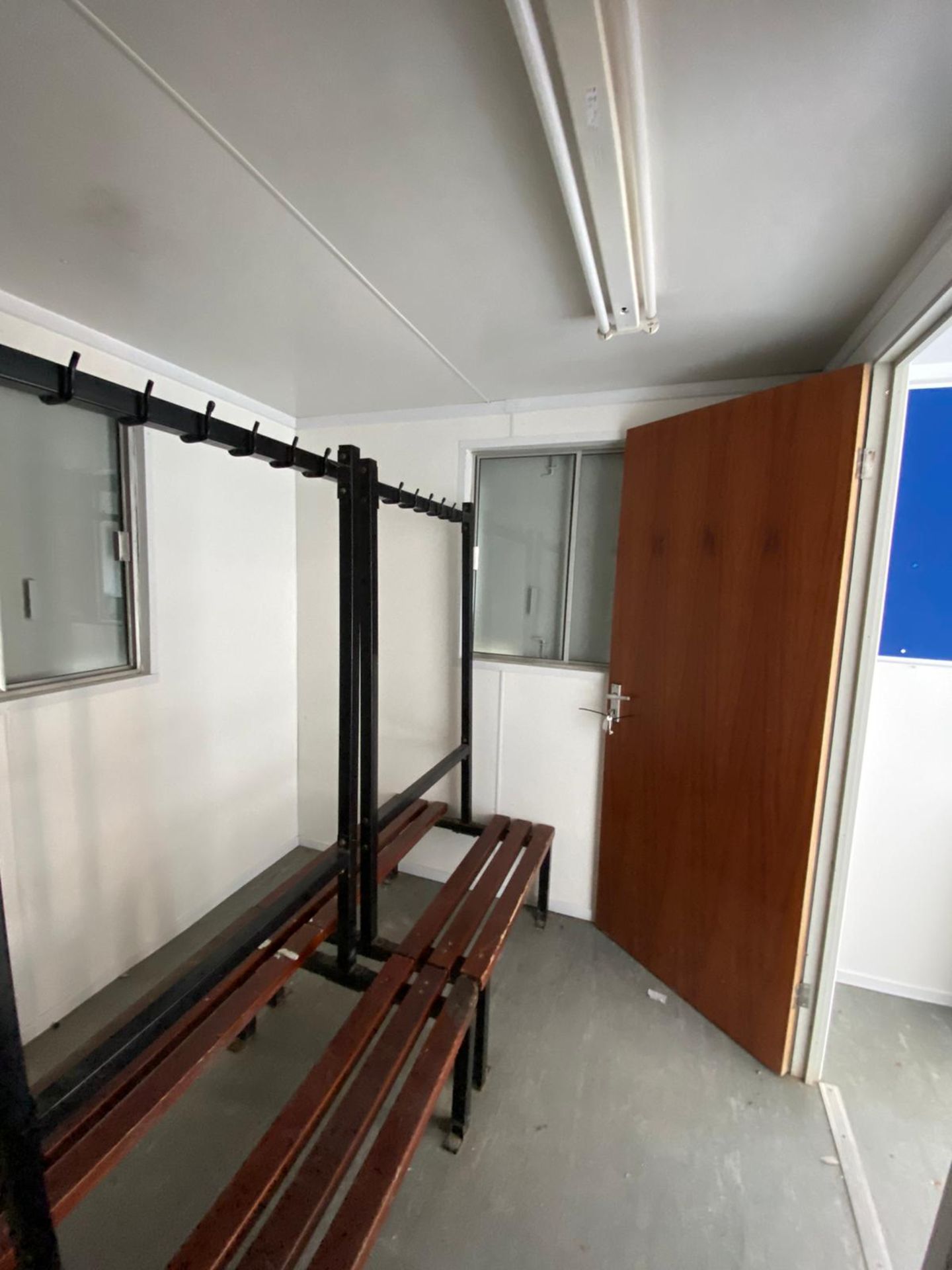 24ft static welfare unit site office canteen with changing room - Image 10 of 12