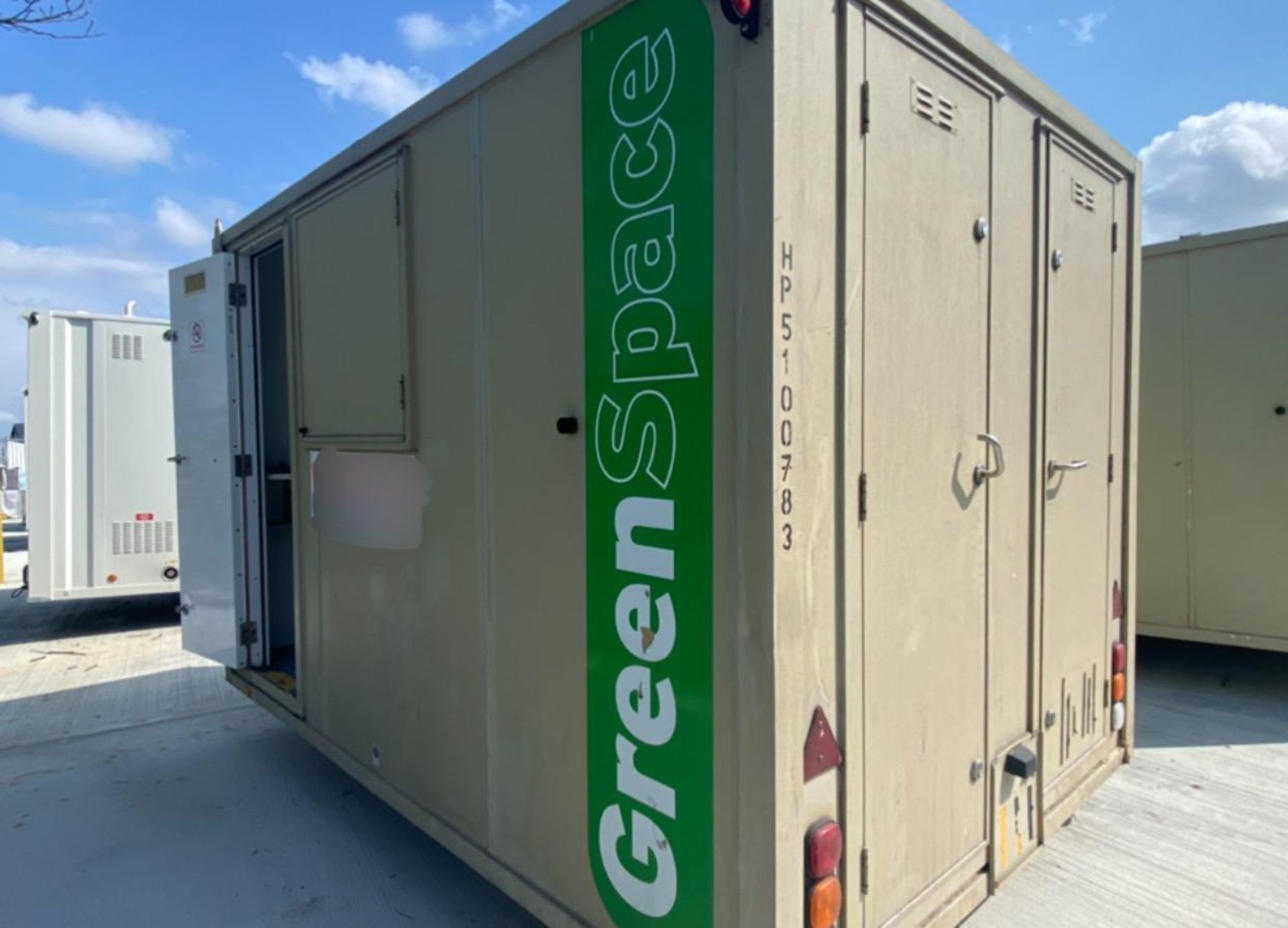 12ft 6 man towable welfare unit trailer with generator, canteen, drying room and toilet, - Image 2 of 20