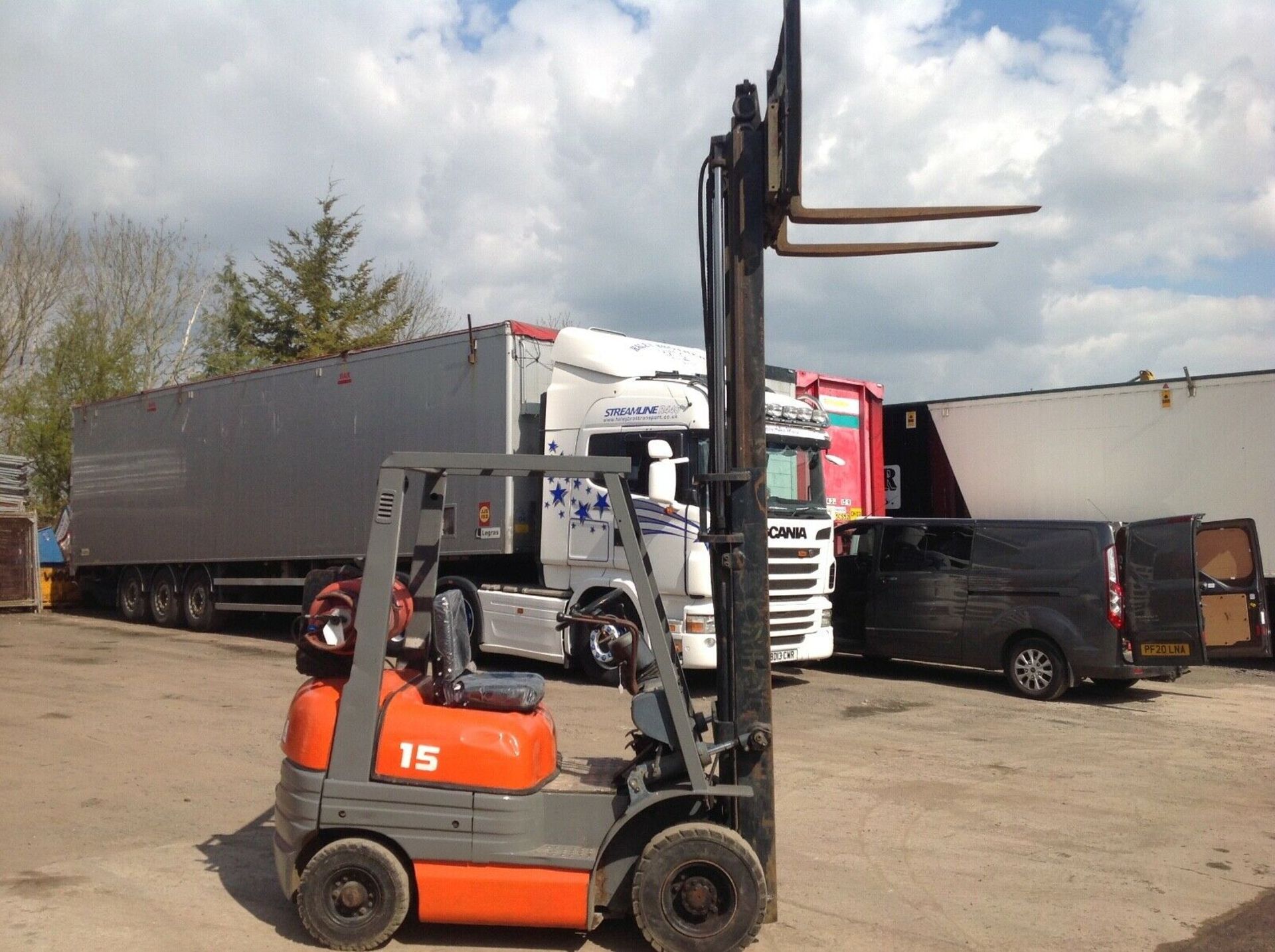 Toyota 1.5 ton gas forklift container spec - Image 4 of 6