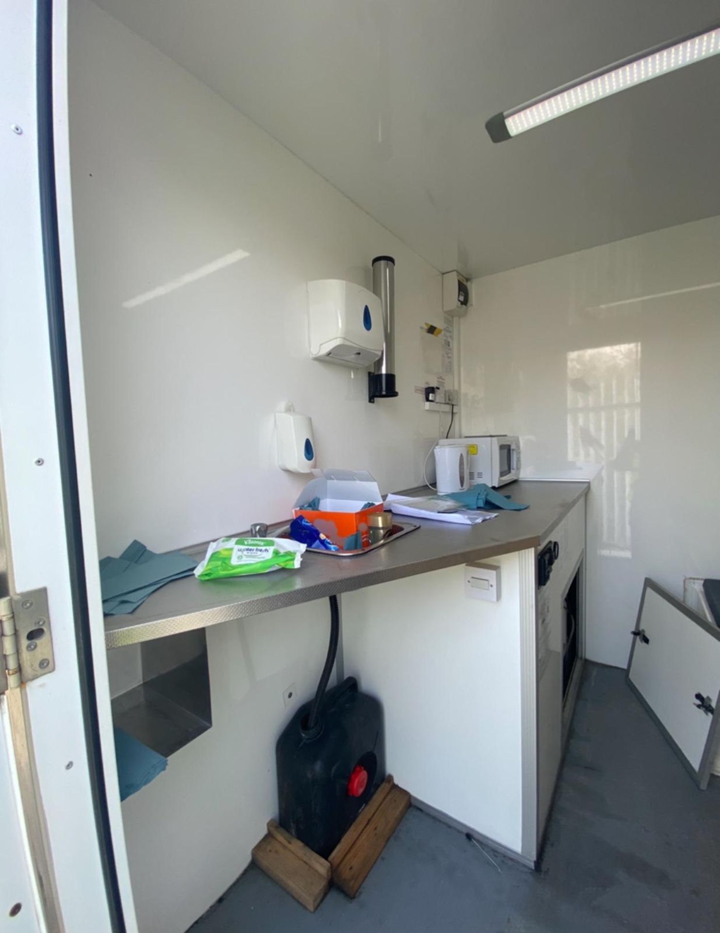 12ft 6 man towable welfare unit trailer with generator, canteen, drying room and toilet, - Image 9 of 20