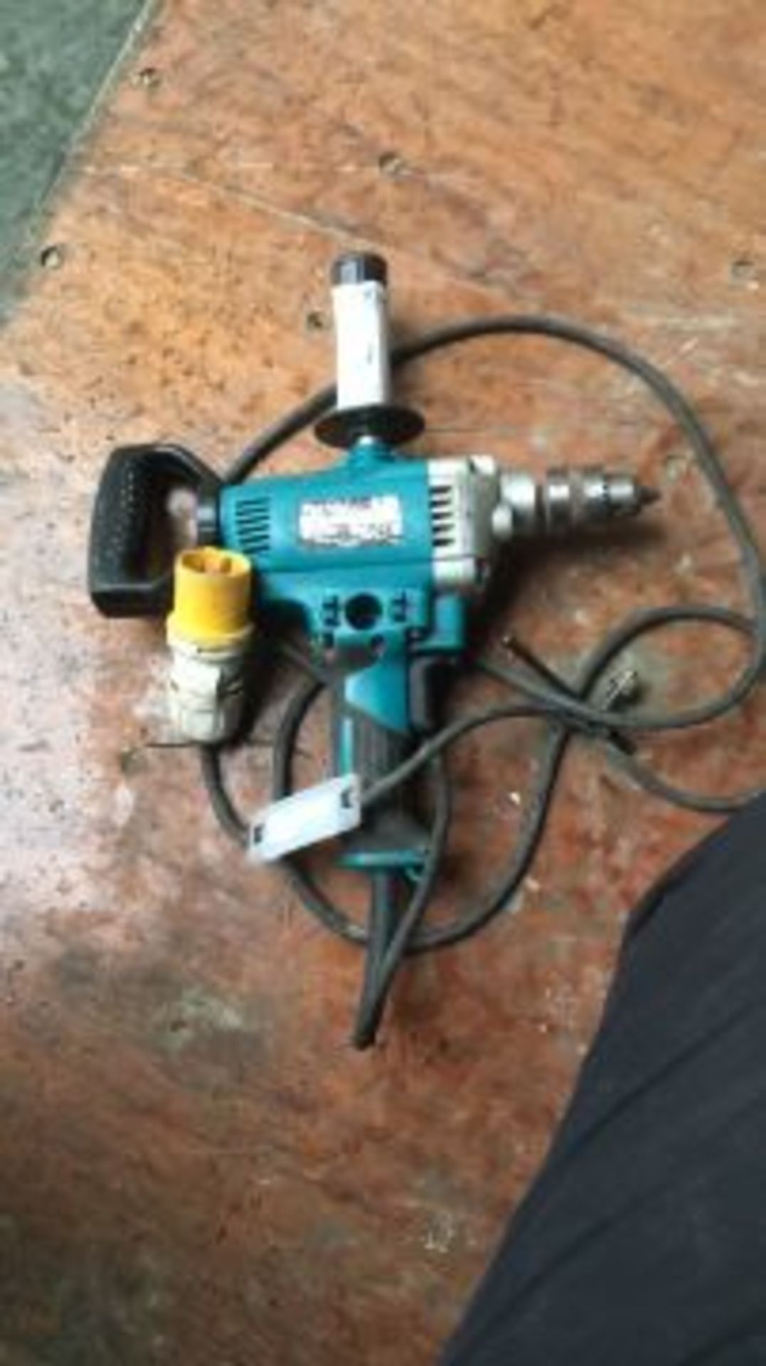 Makita AVT hammer drill