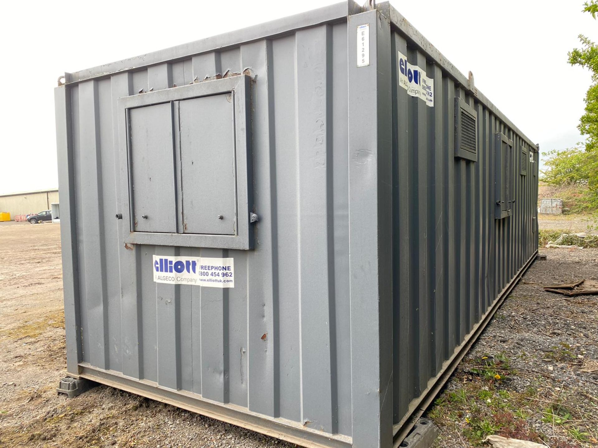 32ft x 10ft static welfare unit with 11KVA generator - Image 5 of 27