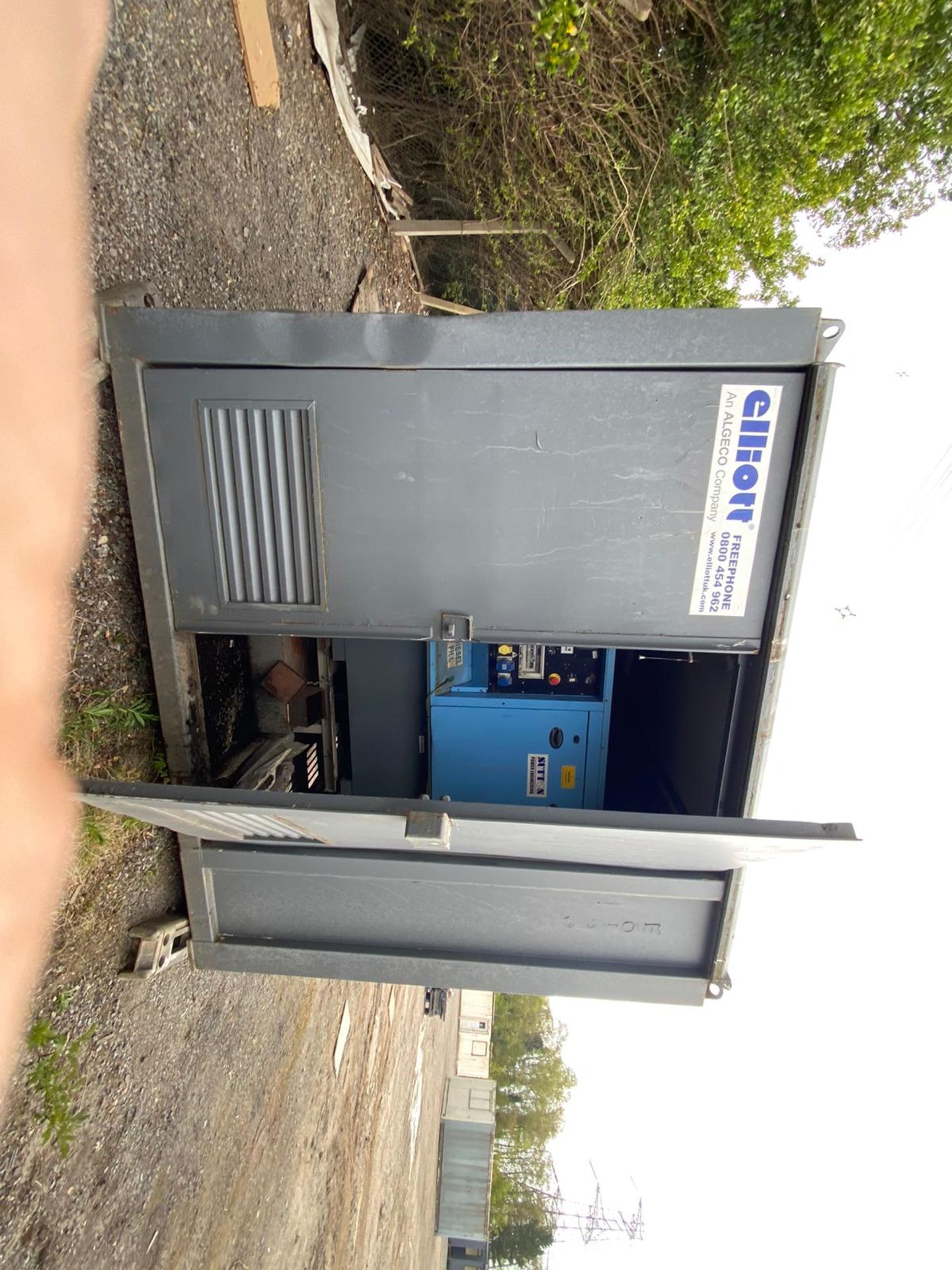 32ft x 10ft static welfare unit with 11KVA generator - Bild 22 aus 27