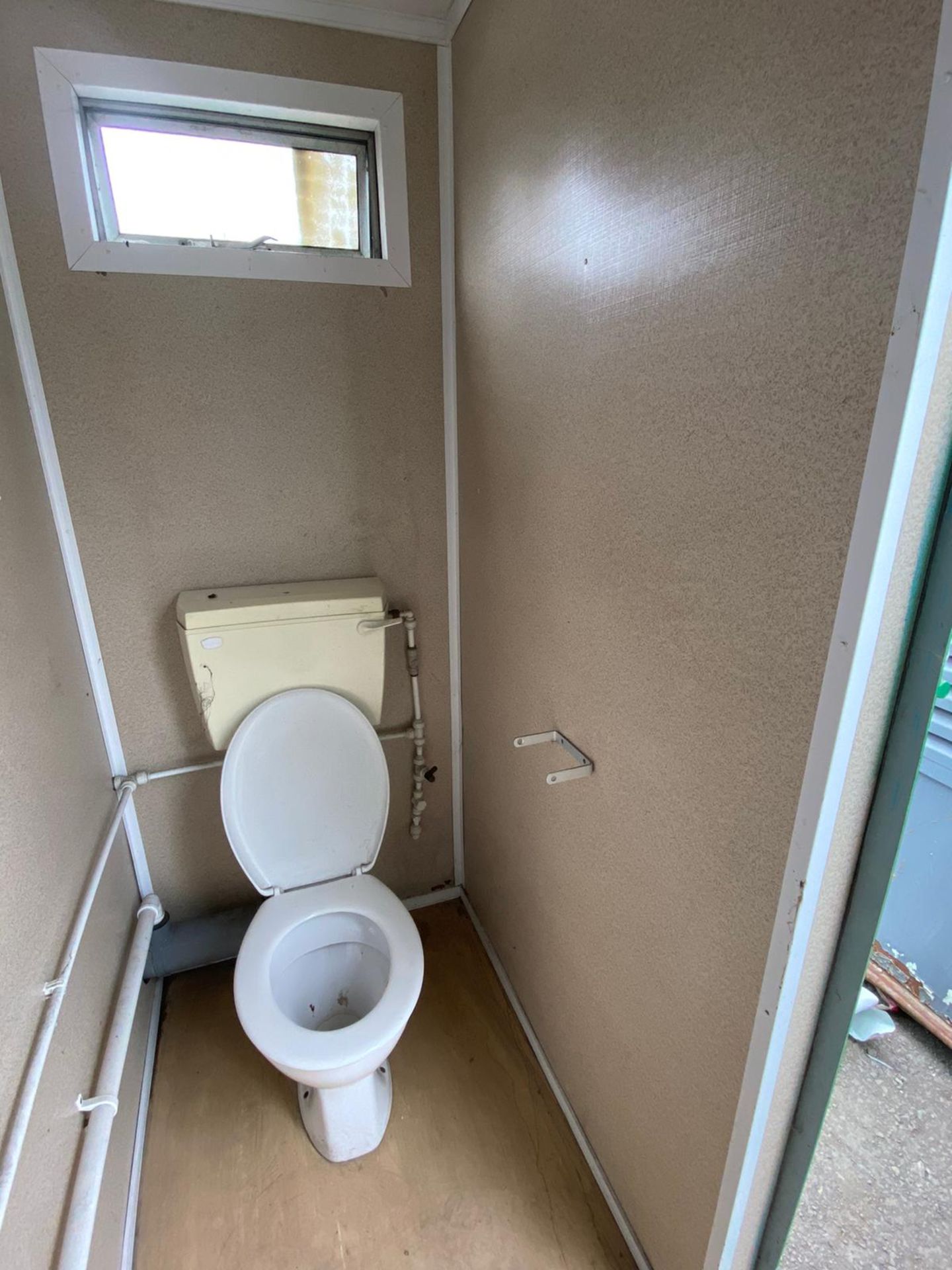 13ft 2 + 1 male & female toilet block, welfare container cabin - Image 8 of 13