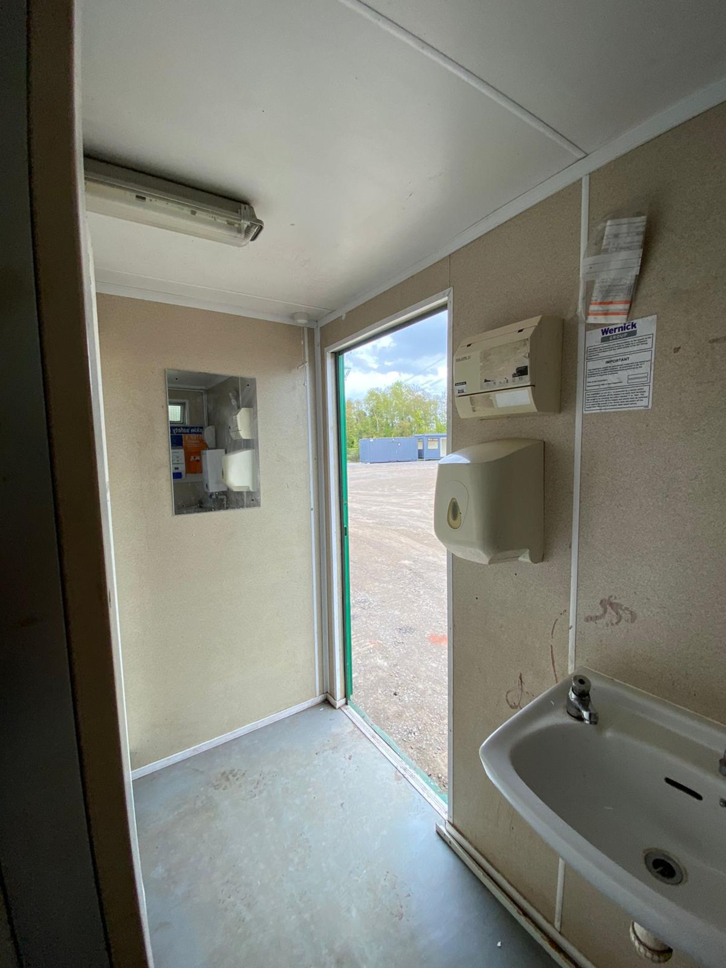 13ft 2 + 1 male & female toilet block, welfare container cabin - Bild 6 aus 13