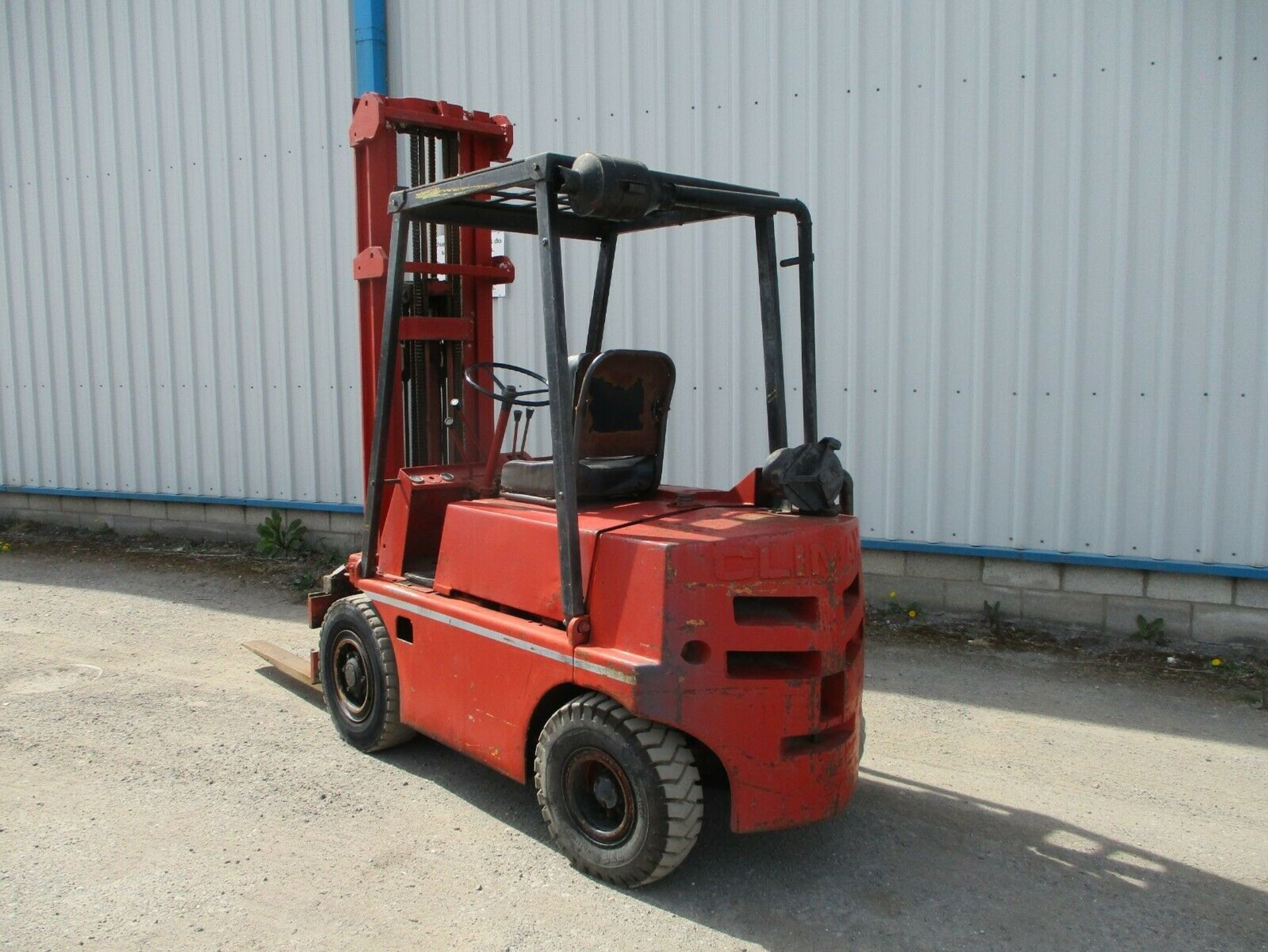 Climax forklift 2.5 ton lift - Image 8 of 10