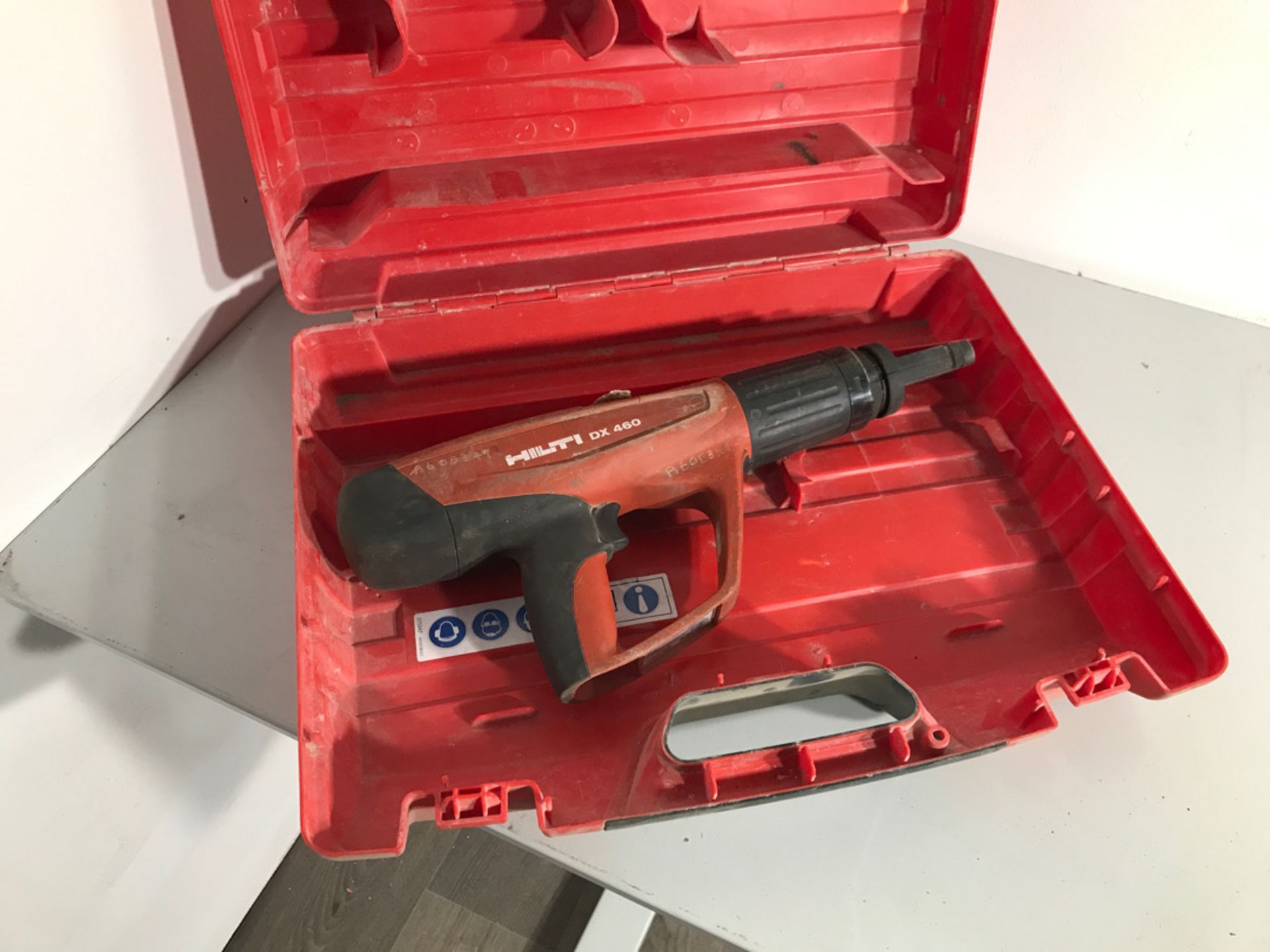 Hilti DX460 magazine nail gun