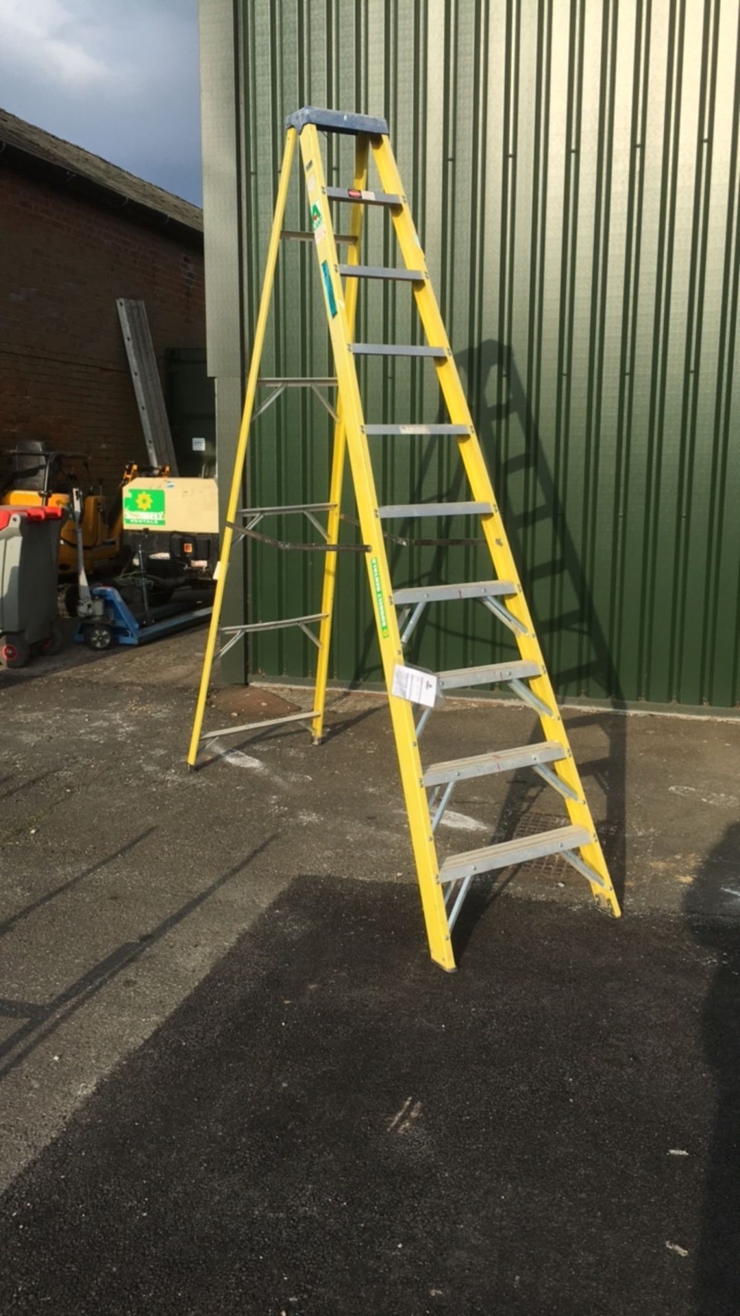 Clow GIFS10 step ladder