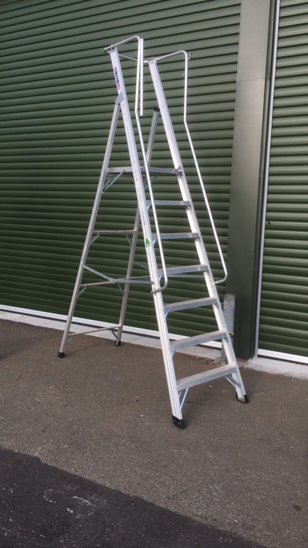 Clow Aluminium Podium Ladder