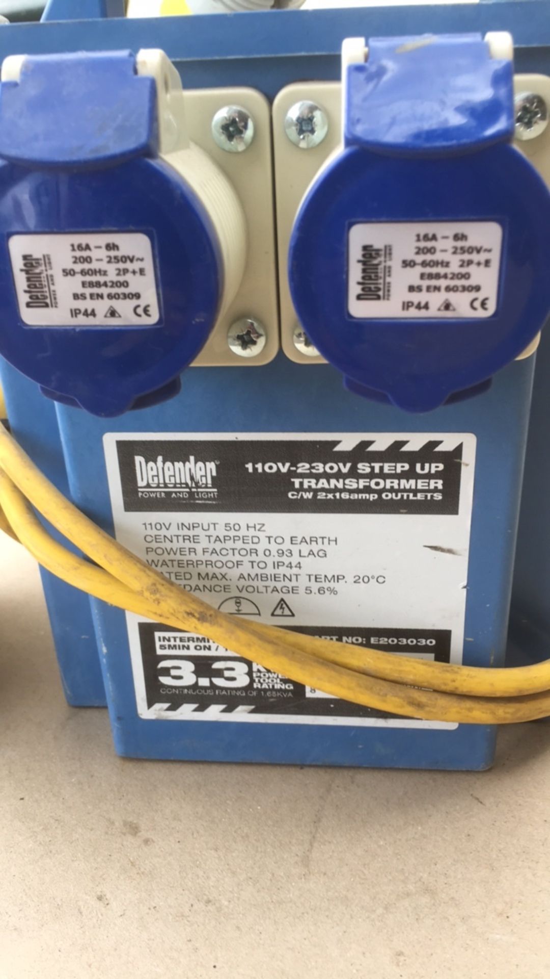 Defender Step up Transformer 3 KA, 110v to 240v, (A746740) - Image 3 of 3