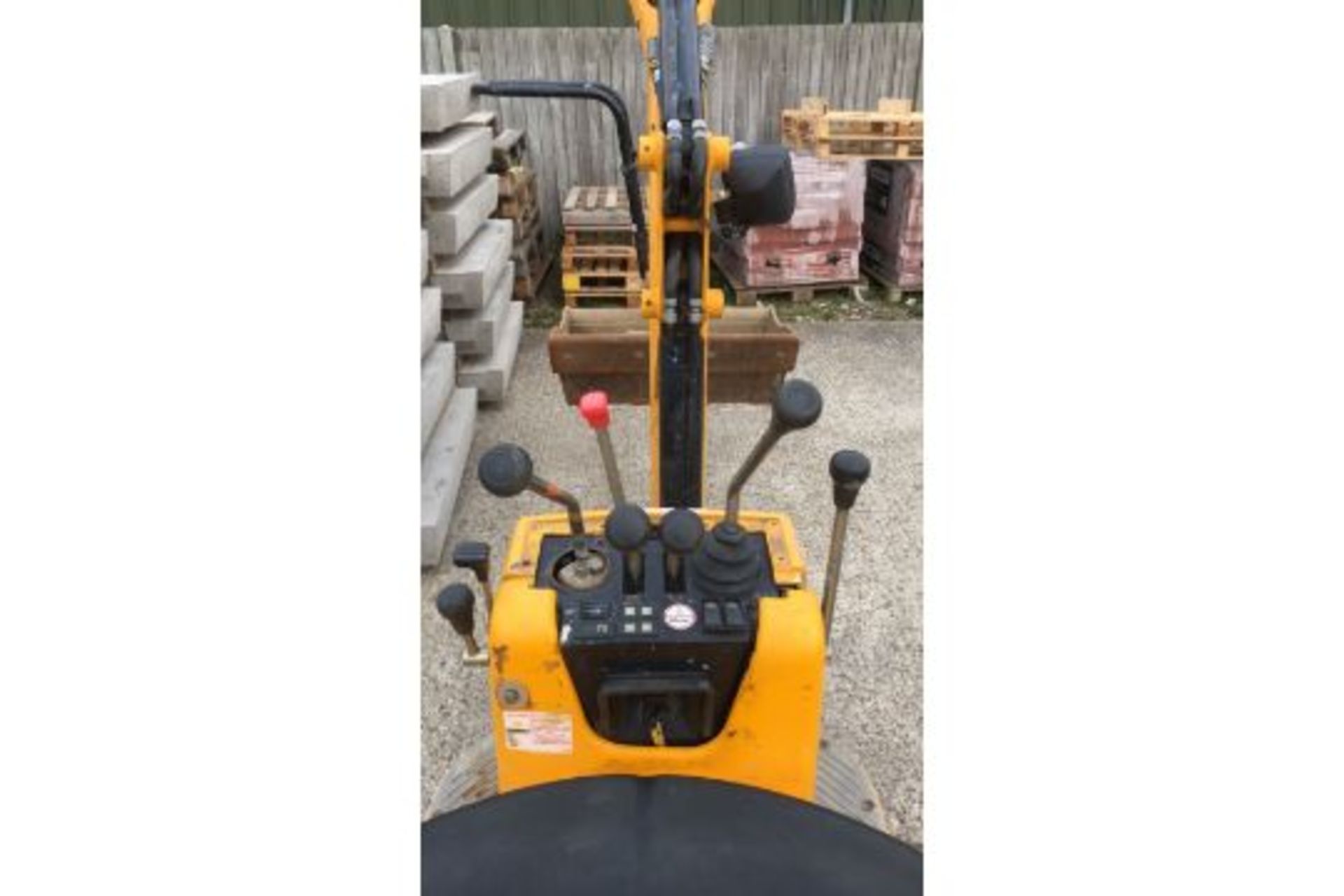 JCB 8008 micro excavator - Image 14 of 17