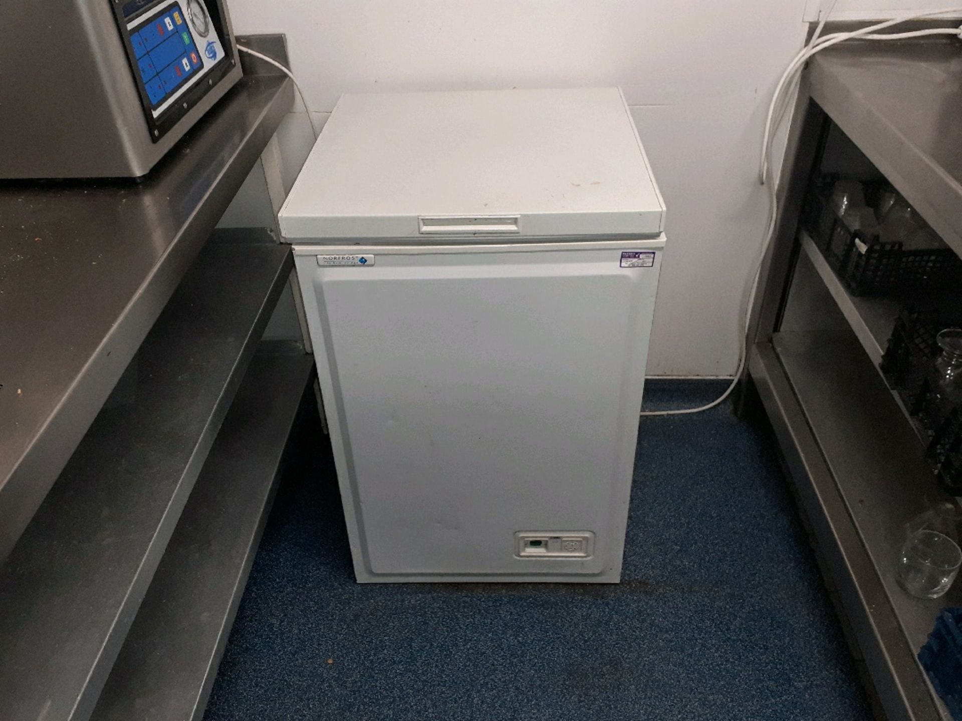 Chest freezer