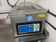 Vacuum pack machine