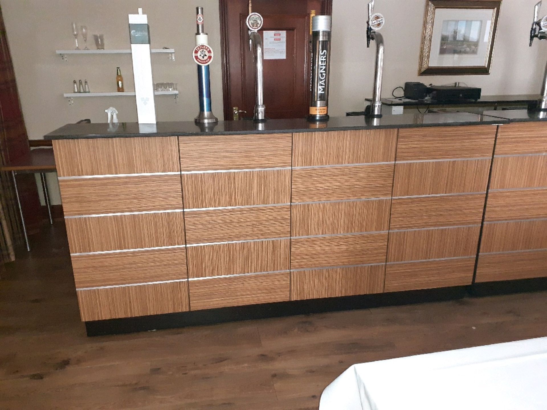 Bar unit