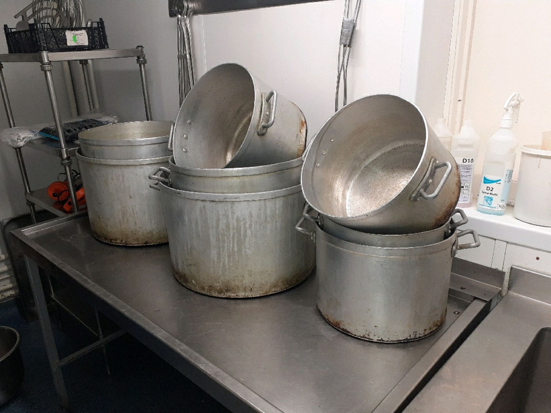 Cooking pots - Image 2 of 2