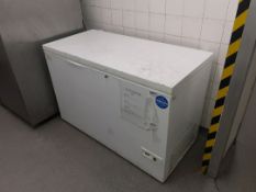 Chest freezer