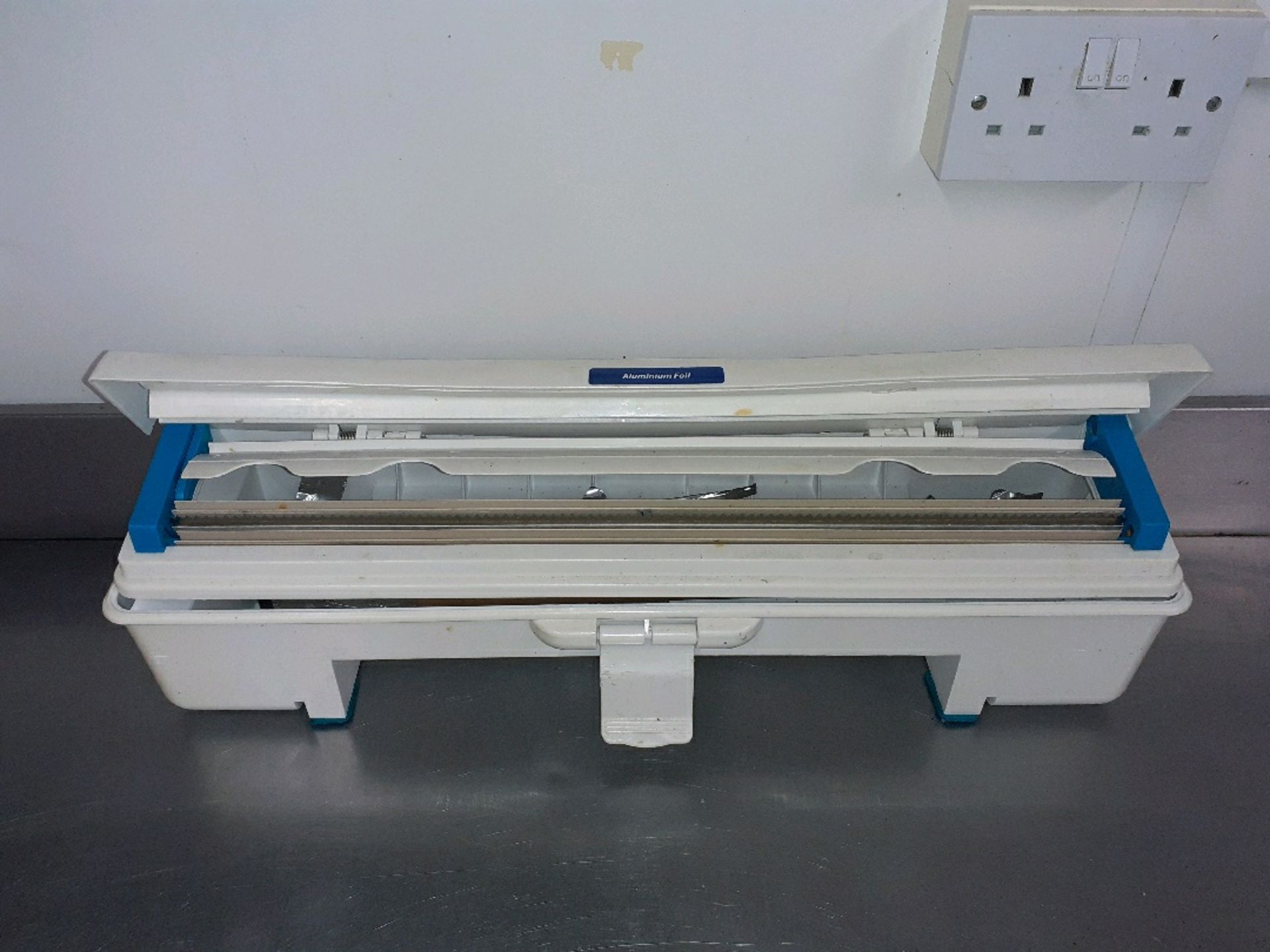 Wrap dispensers - Image 3 of 5