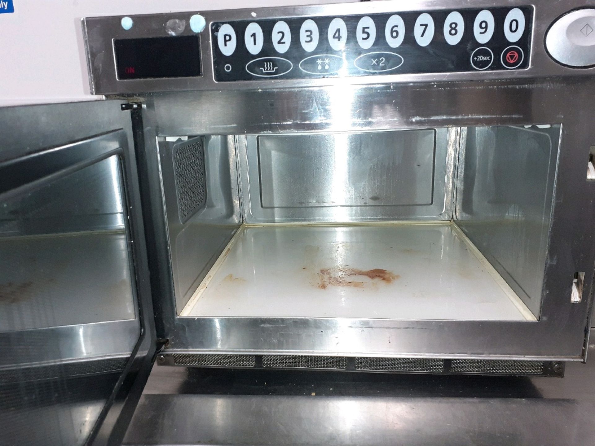 Microwave oven - Image 2 of 2