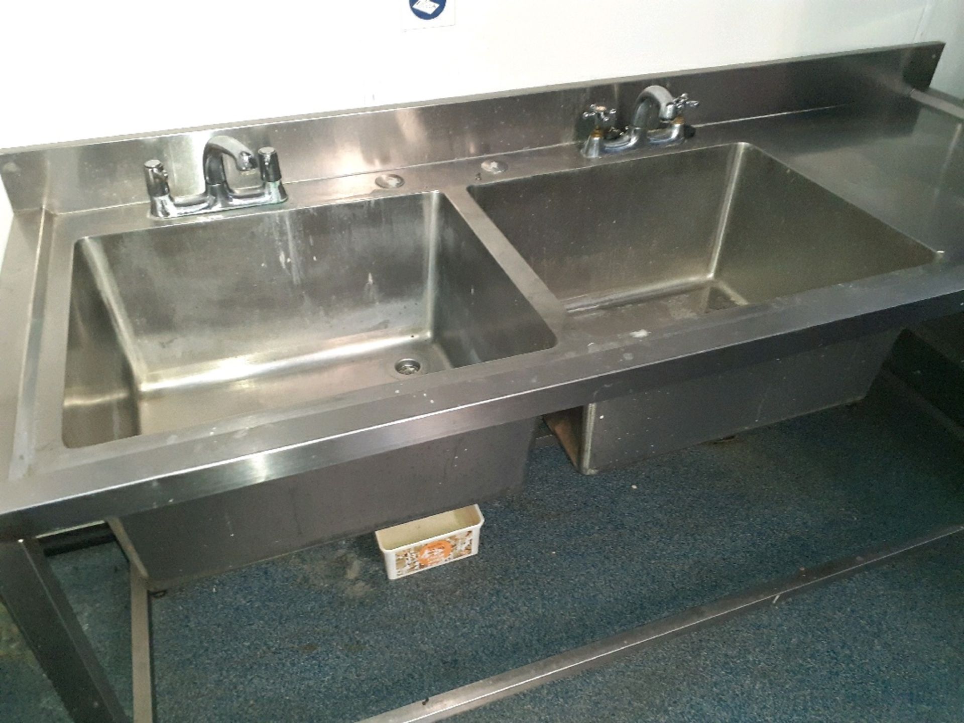 Sink unit - Image 2 of 2