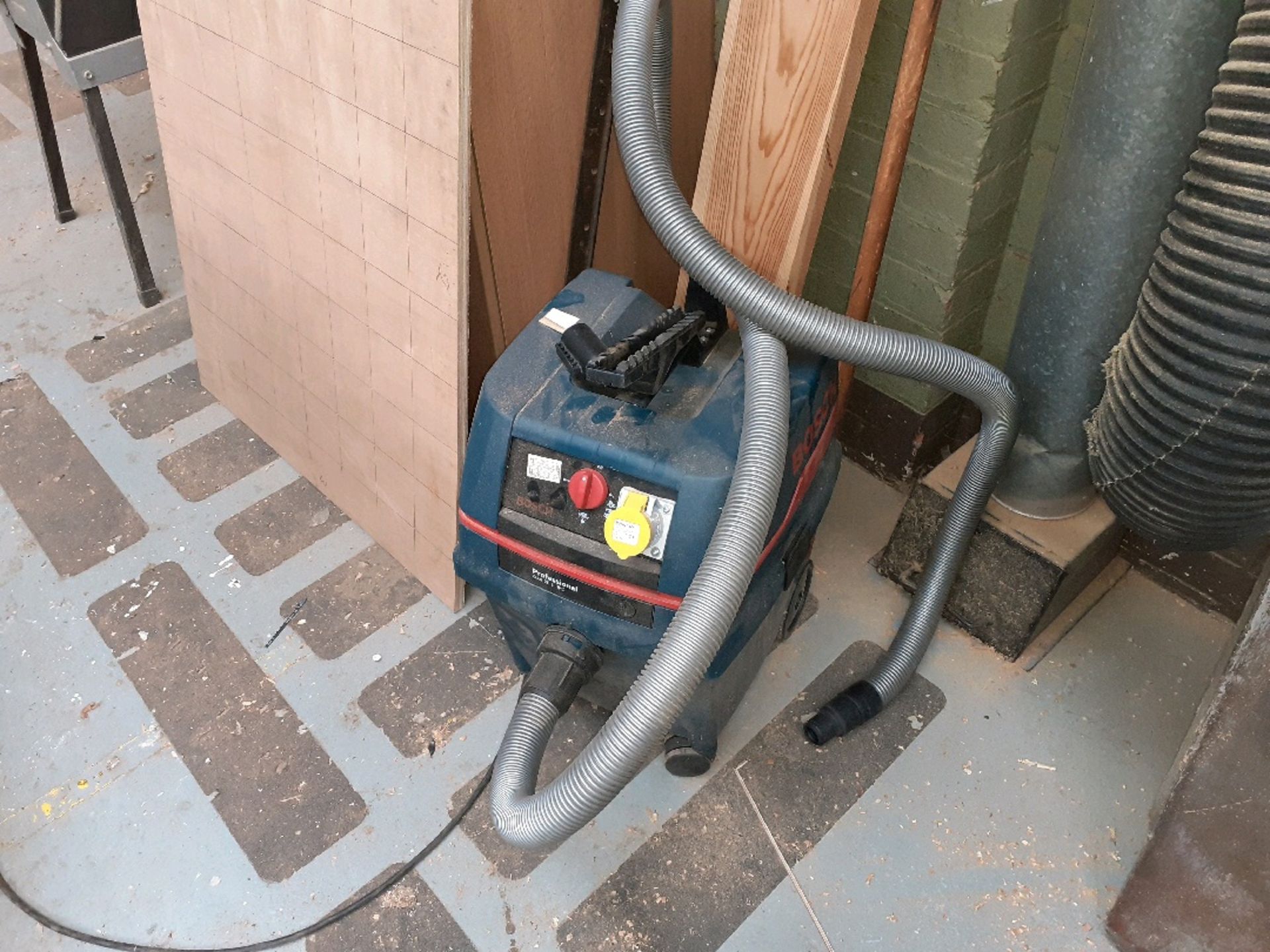 Bosch industrial vacuum cleaner