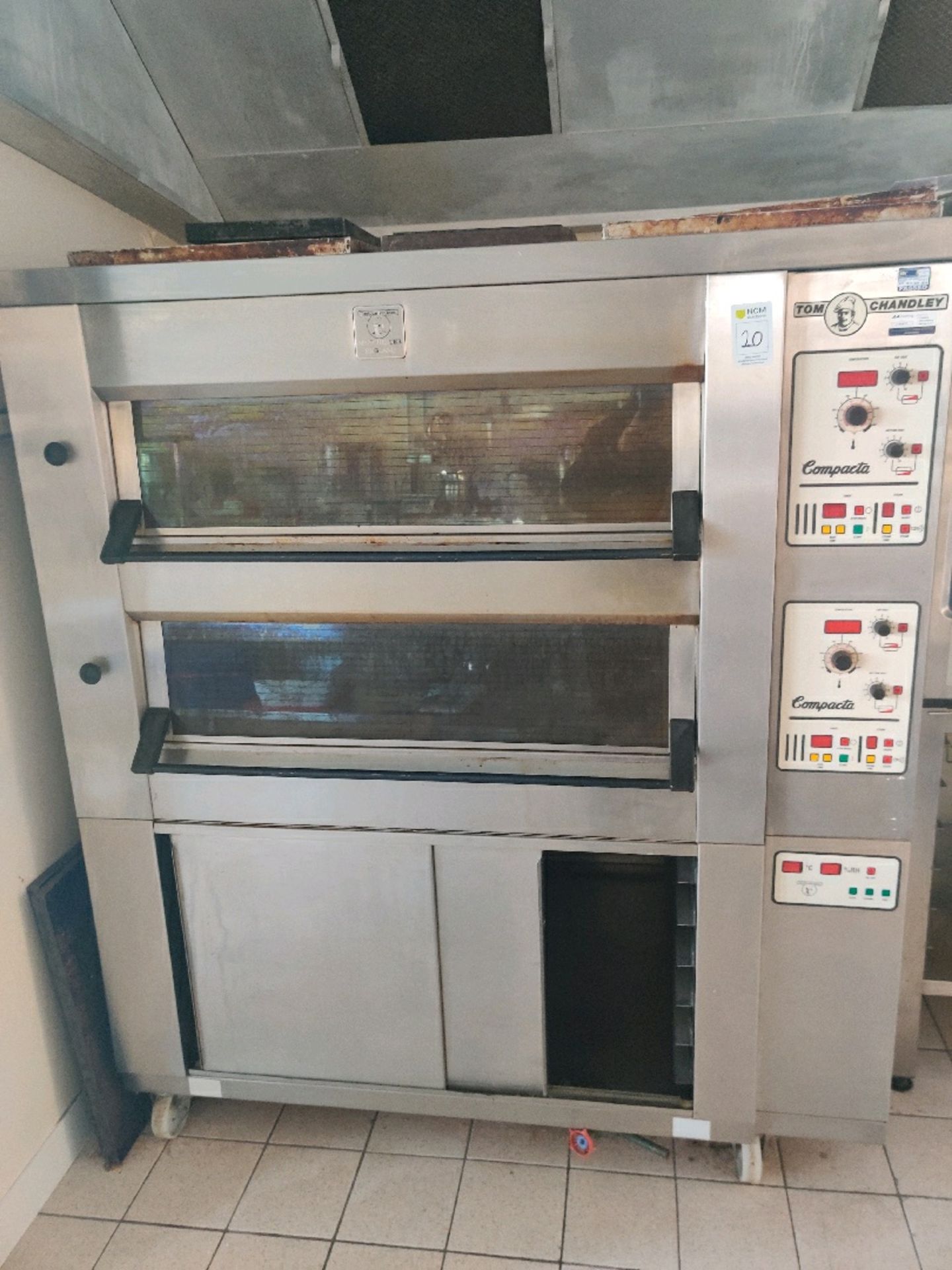 Tom chandley compacta oven