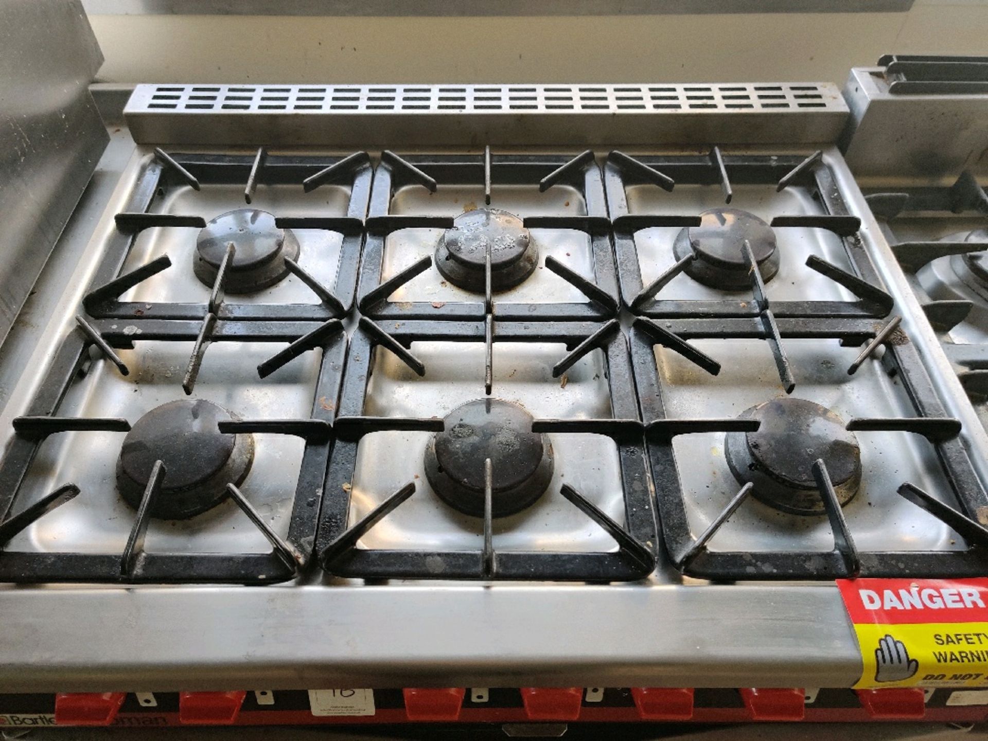 Bartlett yeoman 6 gas hob and oven - Image 2 of 5