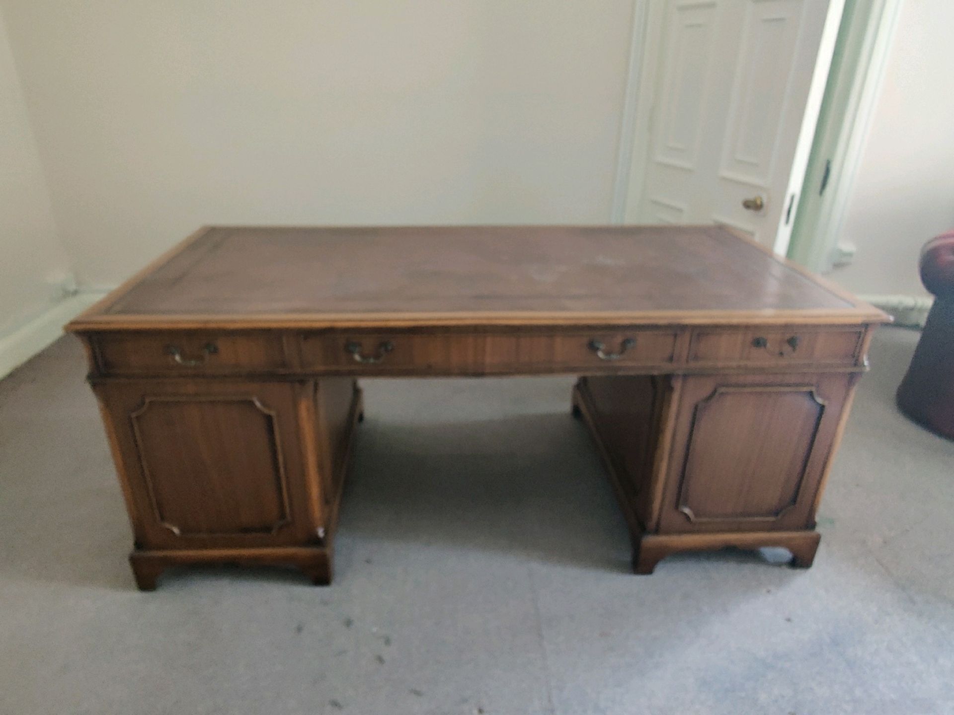 Wooden table with draws - Image 3 of 3