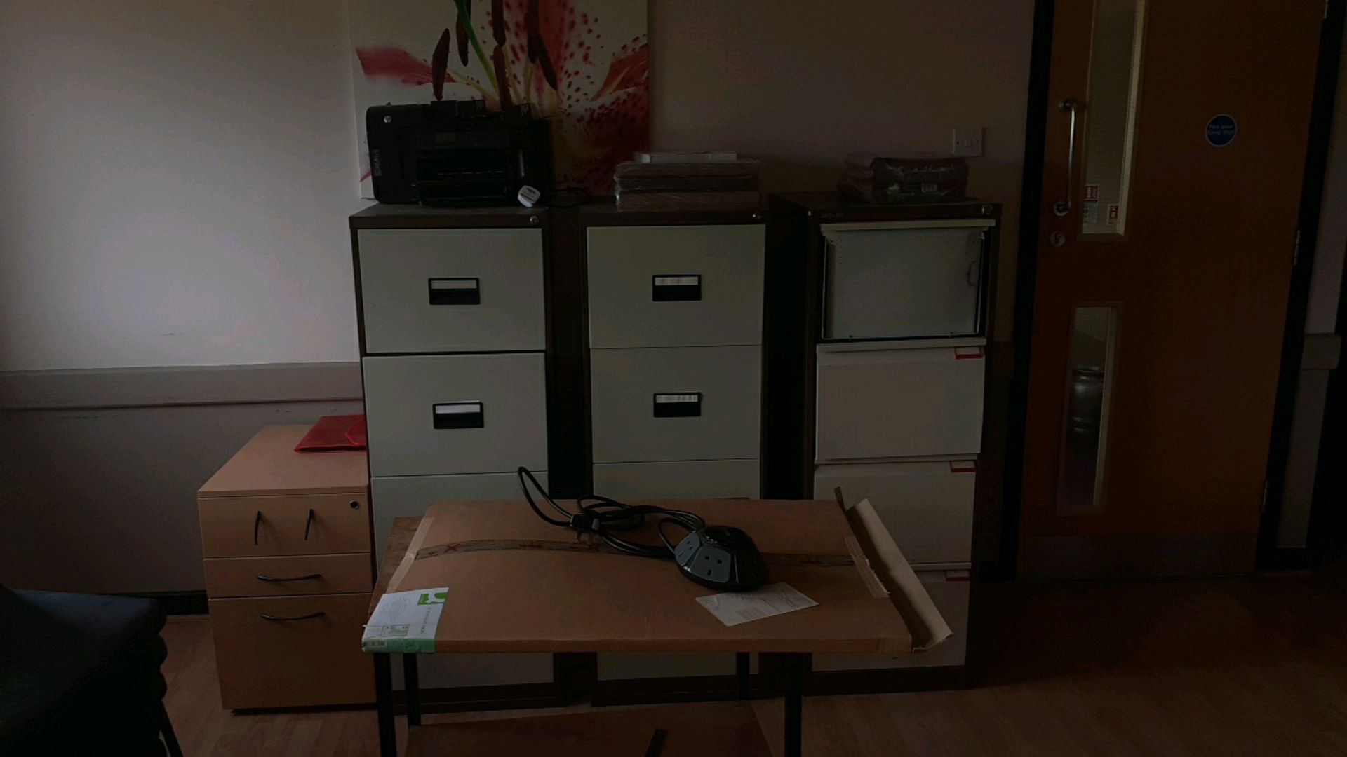 Office furniture and equipment - Image 3 of 6