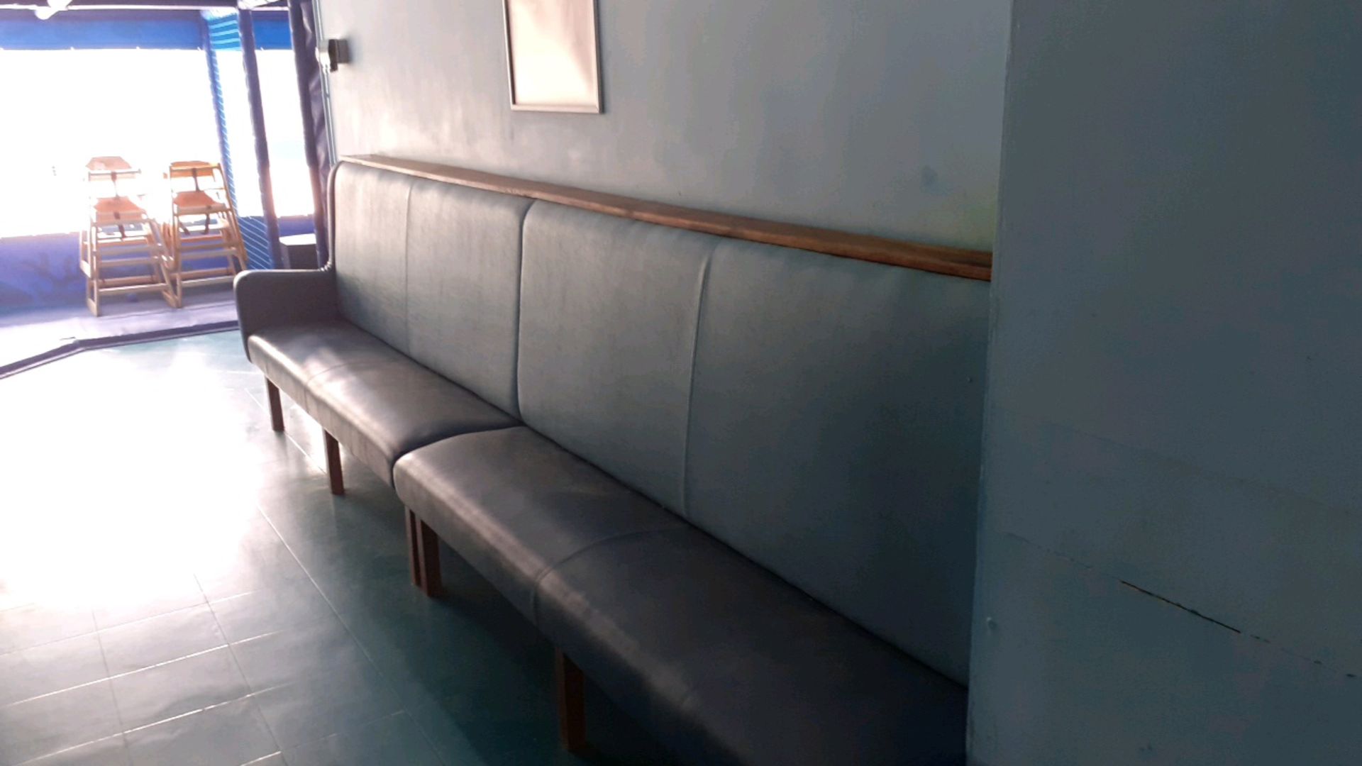 Bench seat - Image 2 of 3