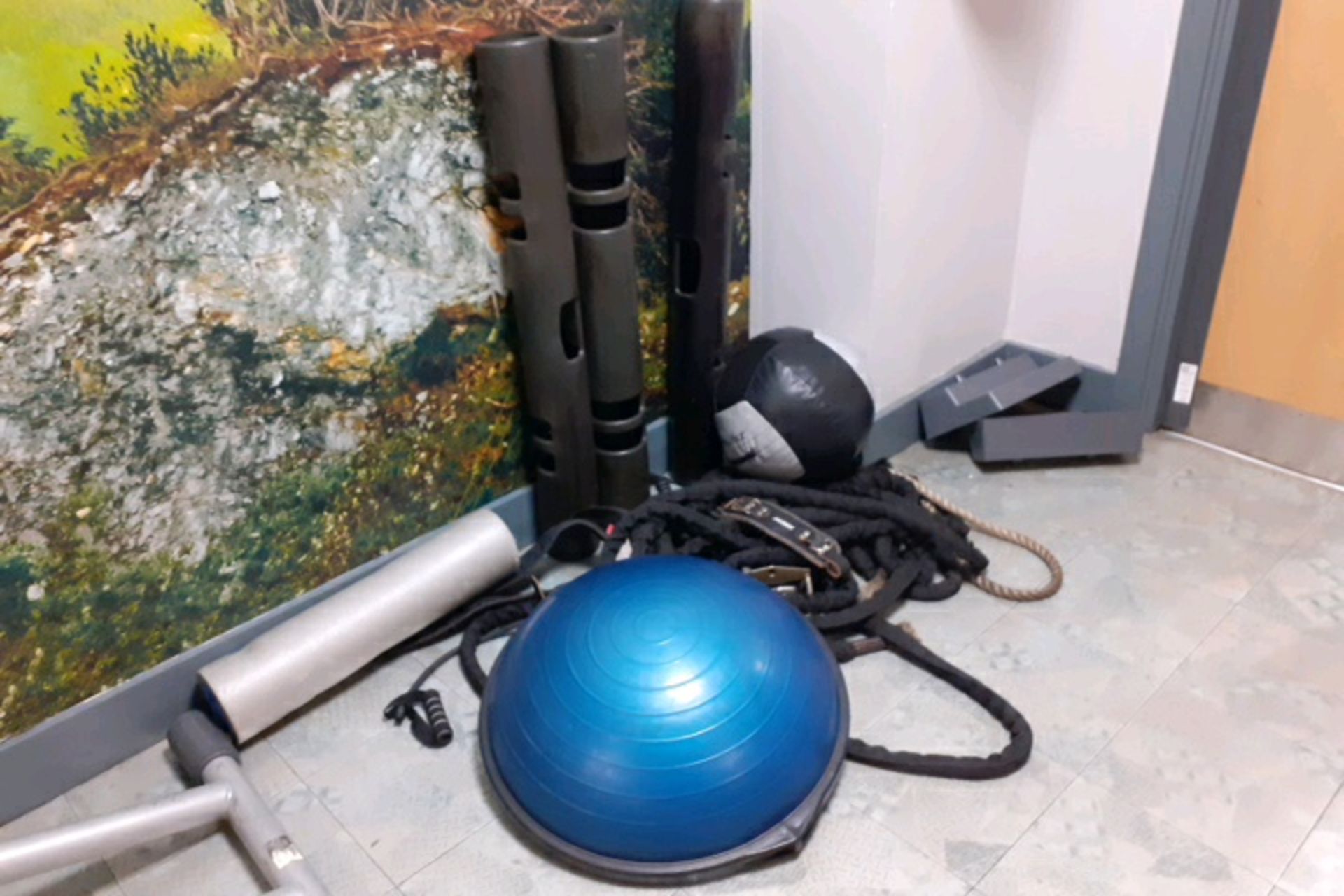 Exercise equipment - Image 3 of 3