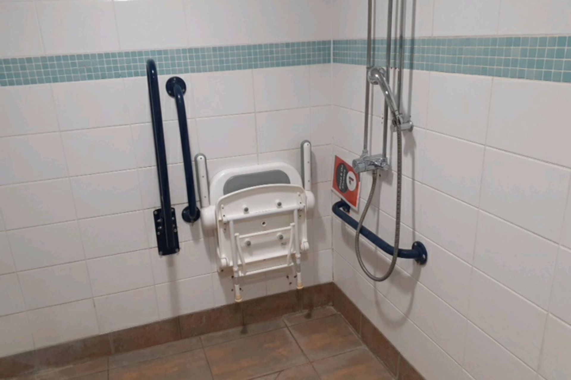 Accessible toilet - Image 2 of 3