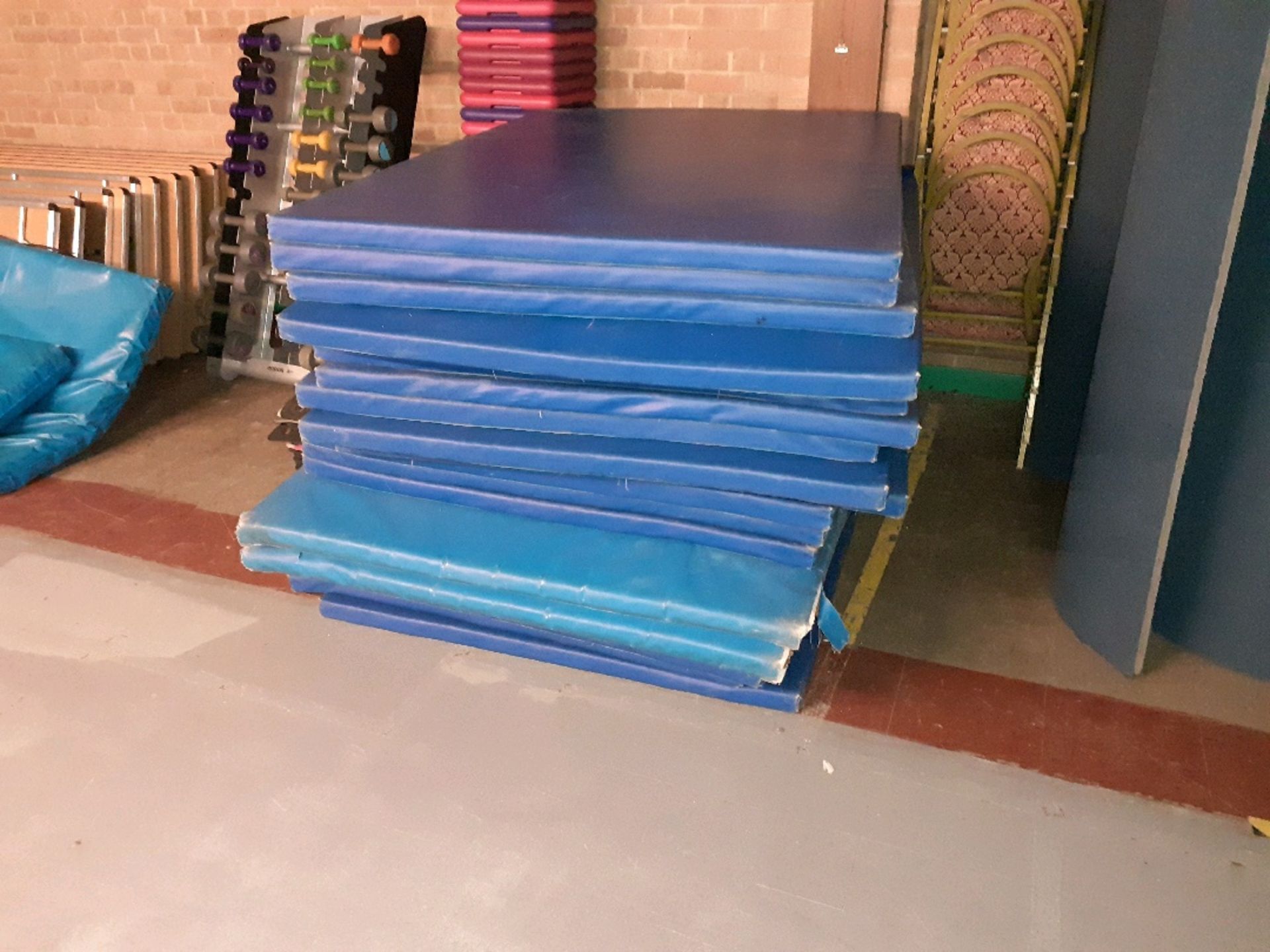 Floor mats - Image 2 of 3