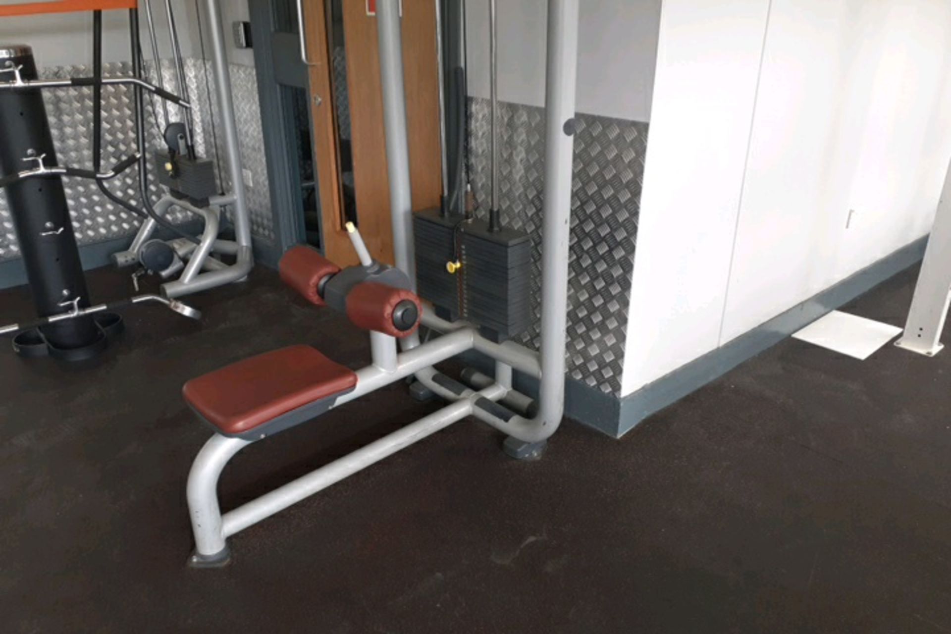 Seated pull-up station - Image 2 of 2
