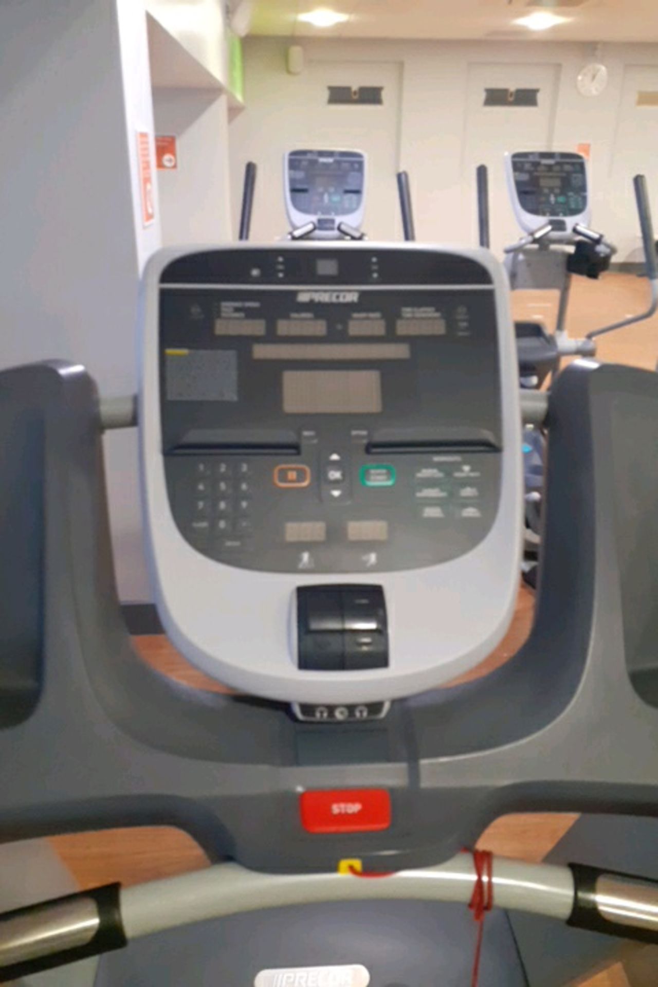 Treadmill - Image 2 of 3