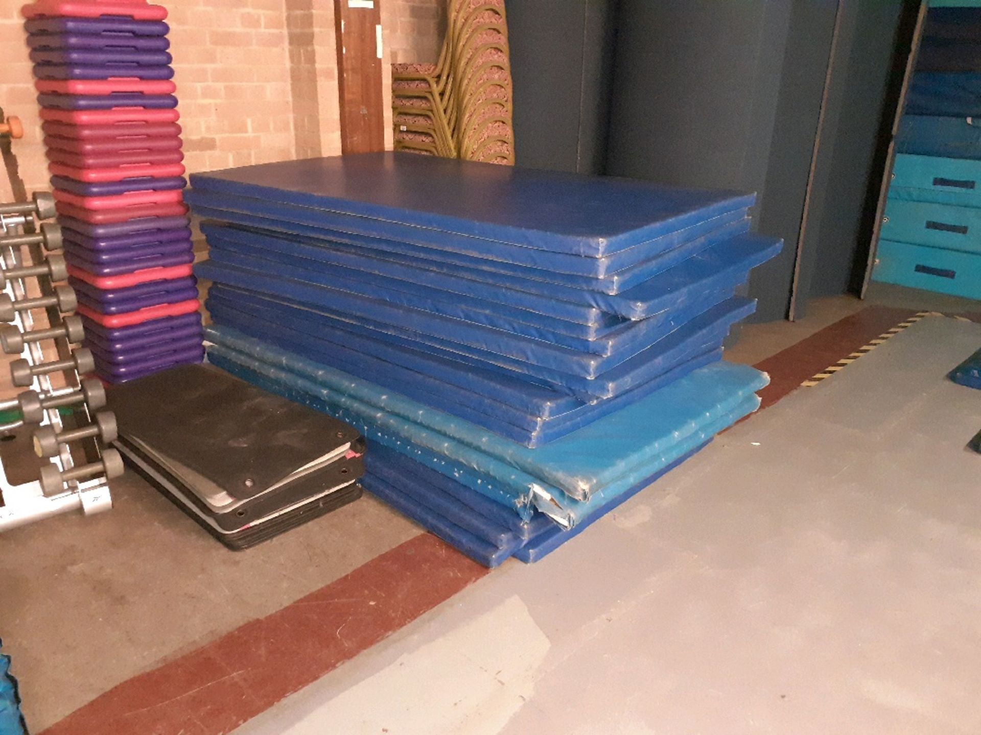 Floor mats - Image 2 of 3
