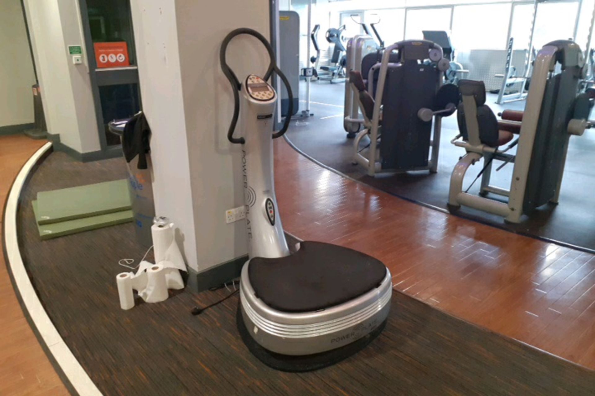 Power Plate - Image 2 of 3