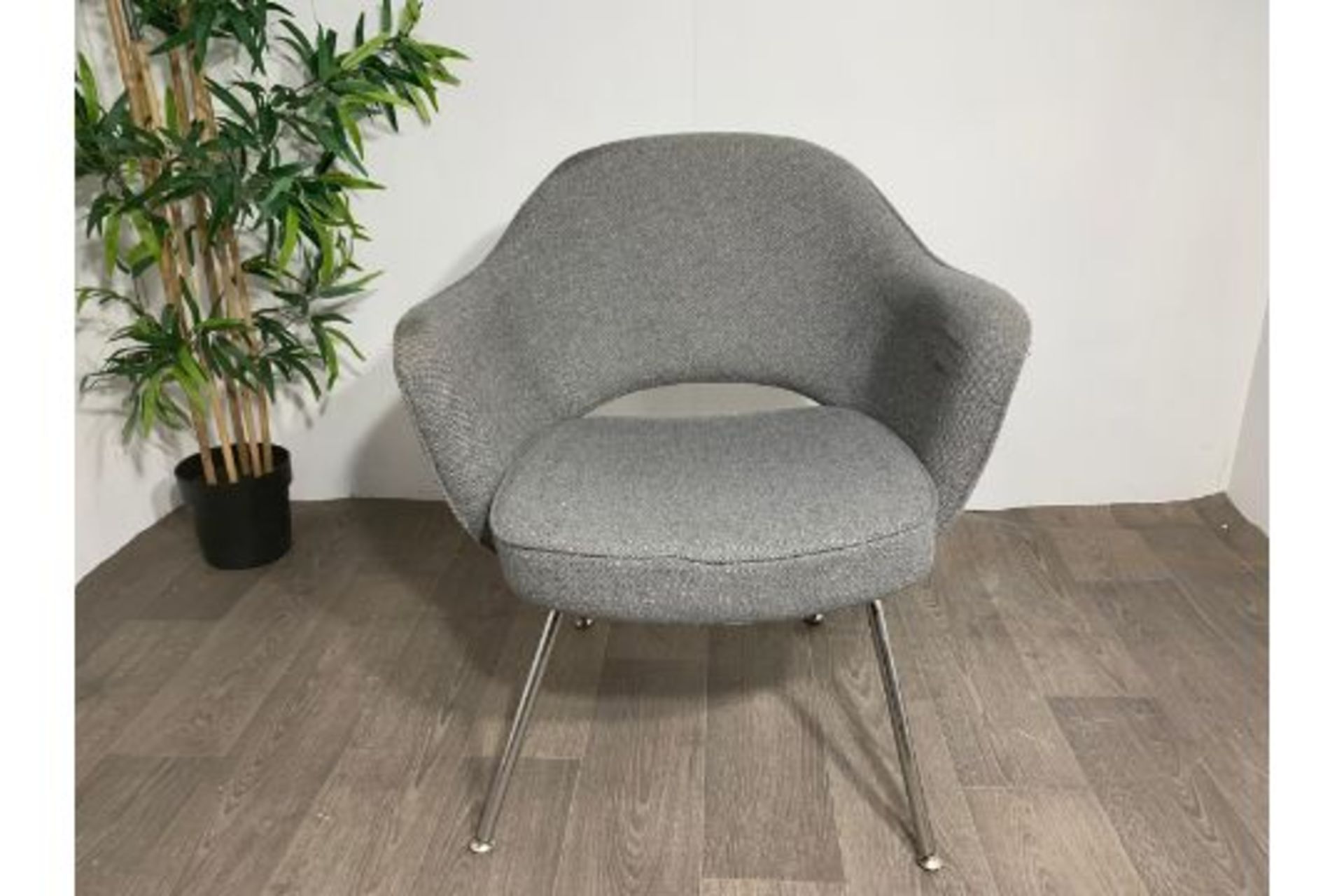 Grey Fabric Commercial Grade Chair with Chrome Leg - Image 3 of 4