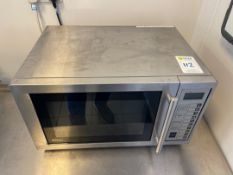 Buffalo G316 Microwave Oven