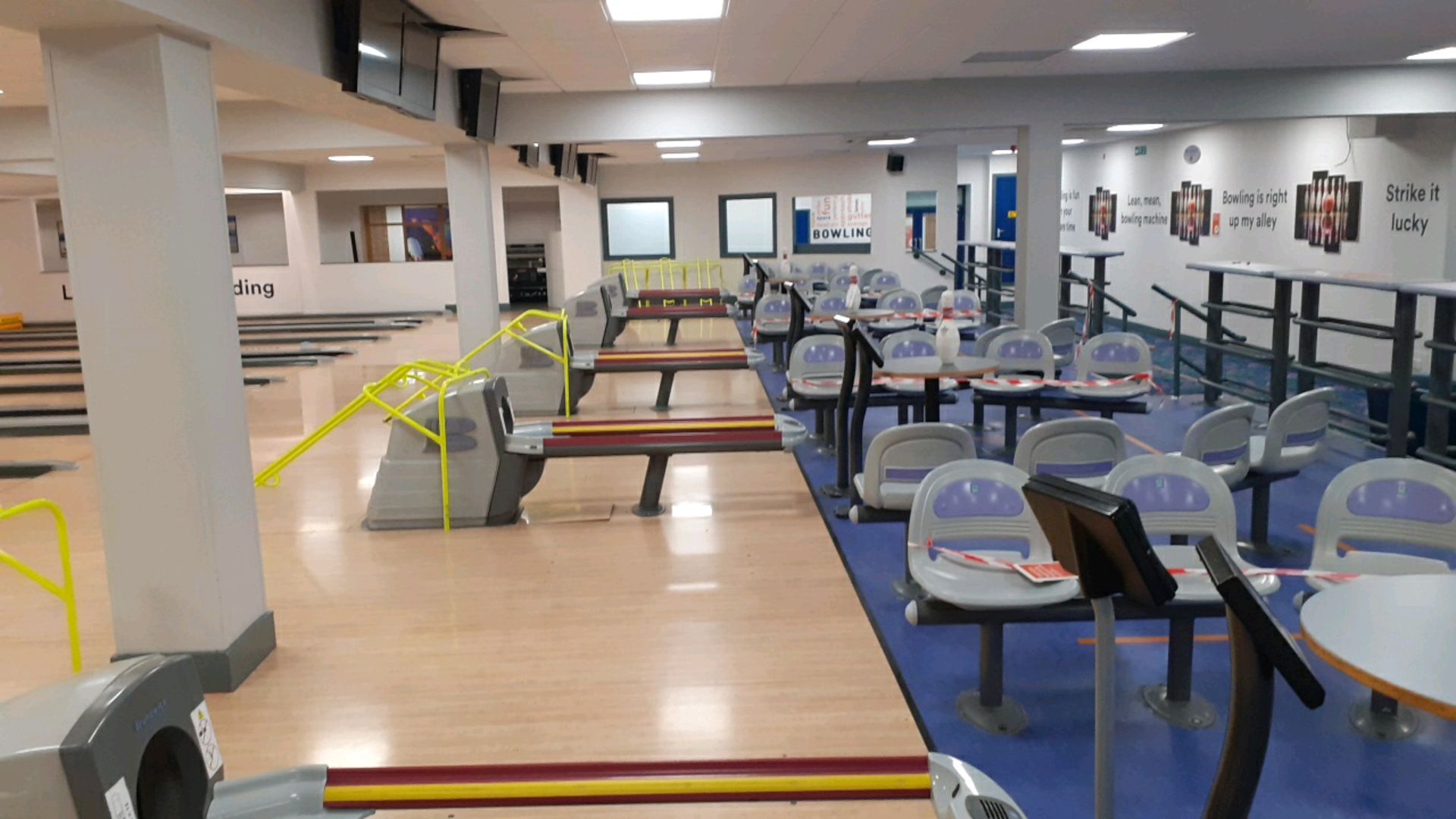 Brunswick 10 lane bowling alley - Image 5 of 42