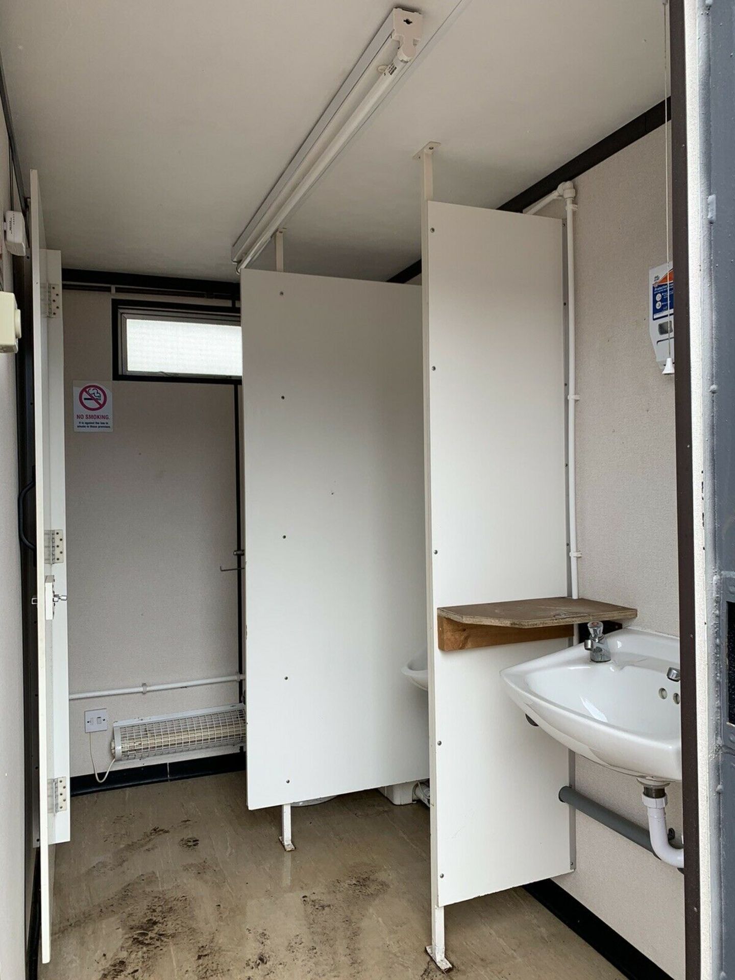 Anti Vandal Steel Portable Welfare Unit Complete With Generator - Image 12 of 12