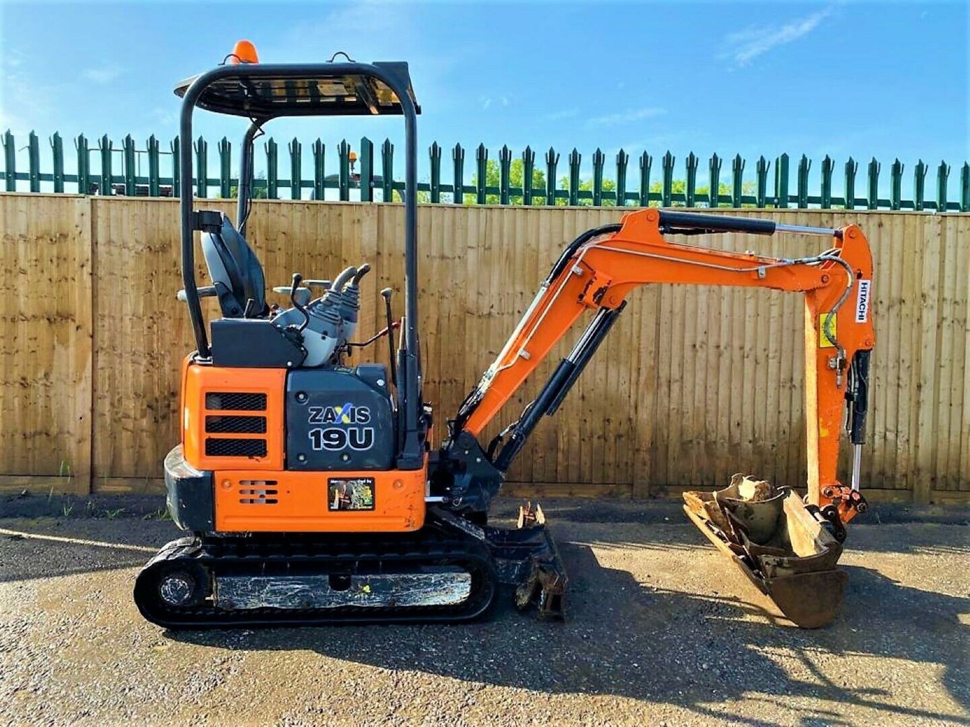 Hitachi ZX19U-5 Excavator Digger 2016