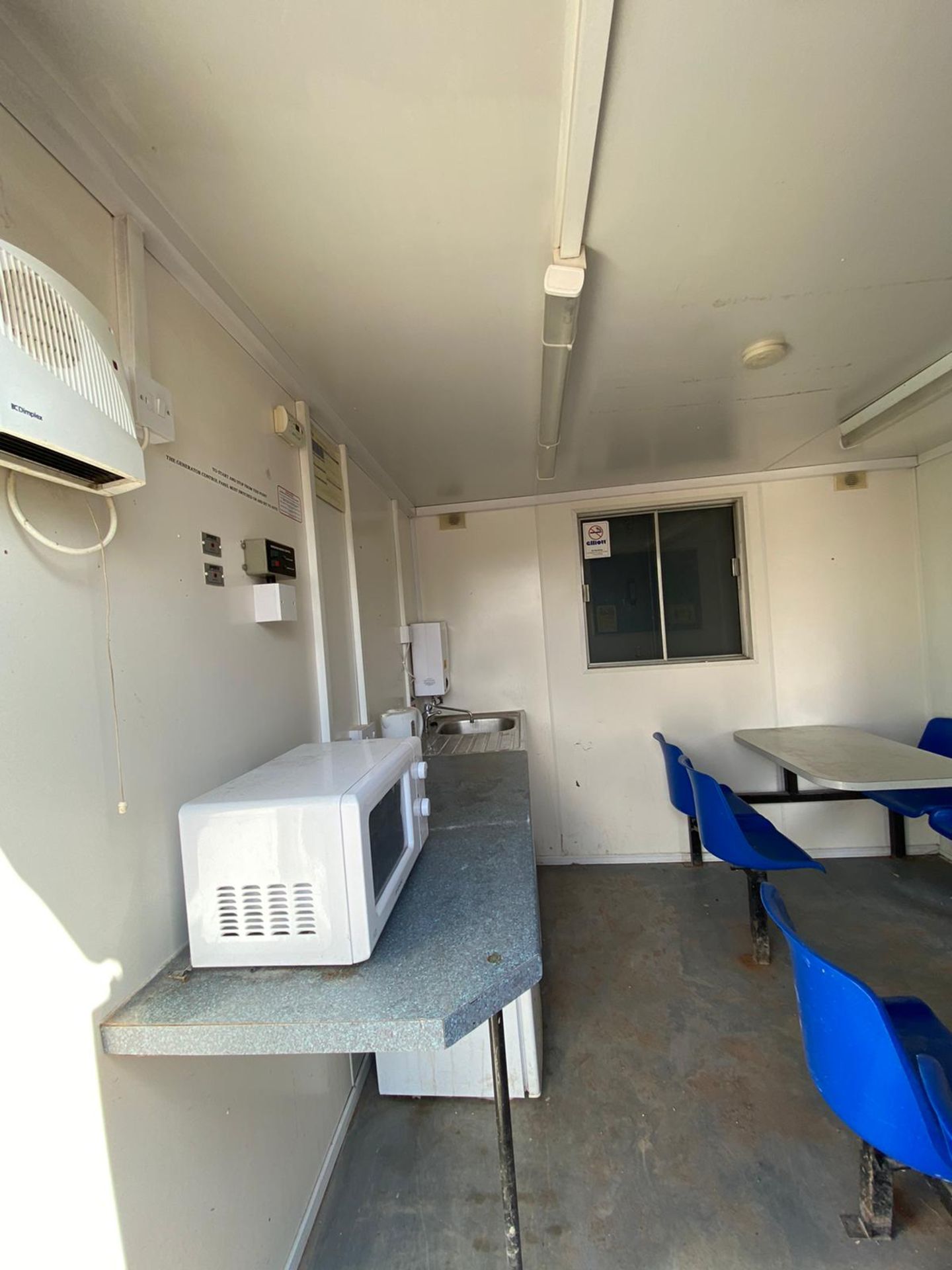 40ft x 10ft office, kitchen and toilet container cabin - Image 6 of 22