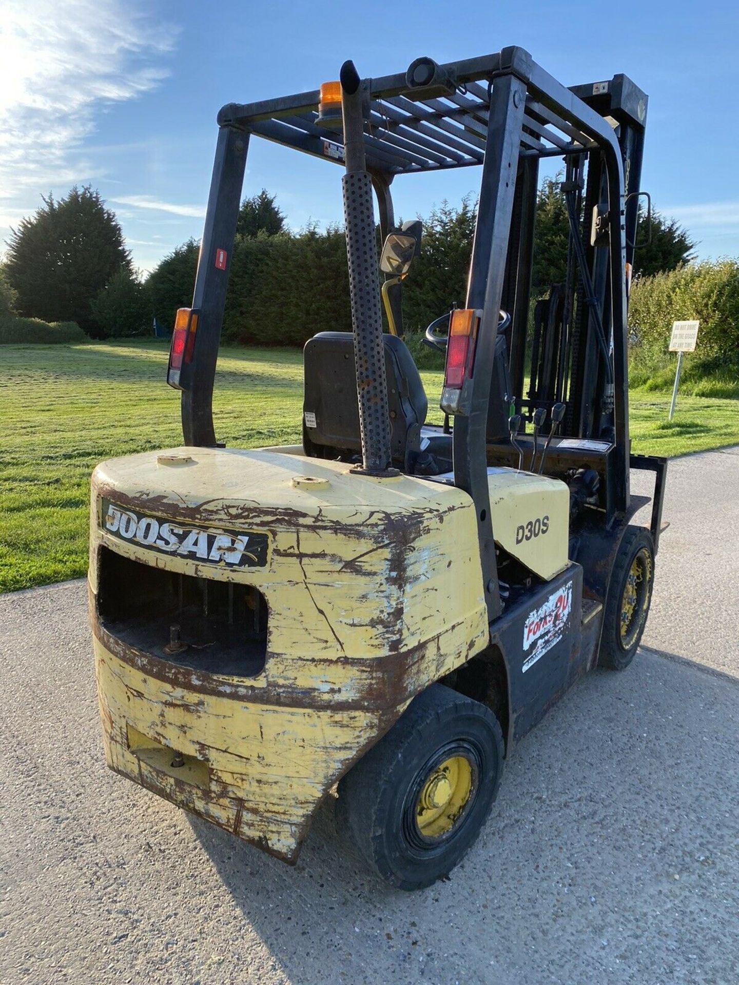 Daewoo diesel forklift - Image 3 of 6