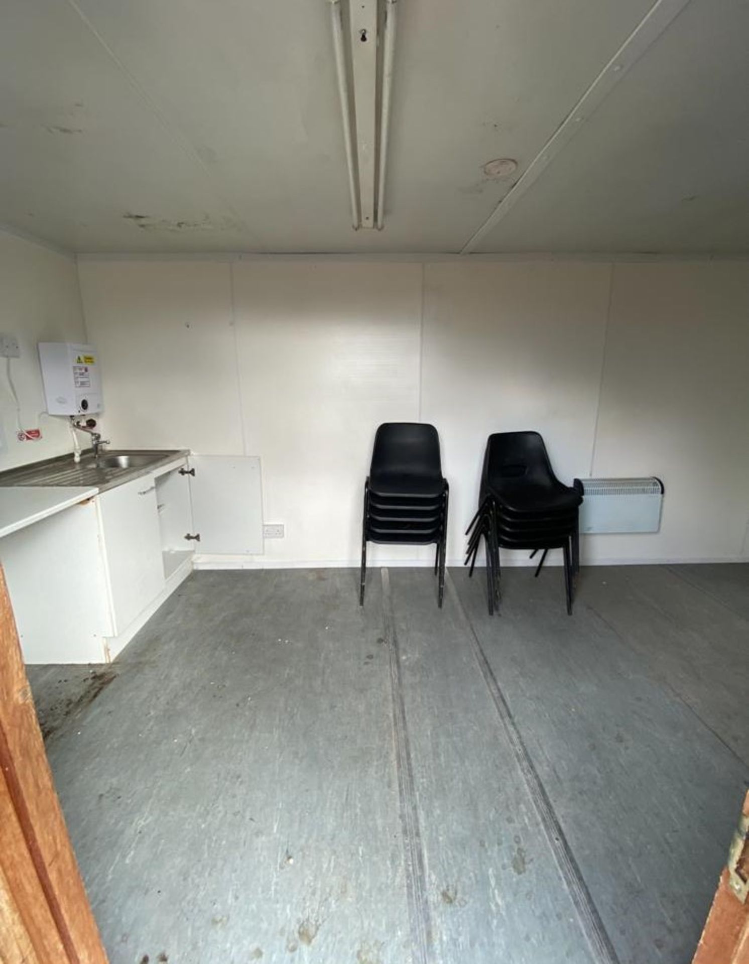 24ft site office canteen container cabin - Image 5 of 9