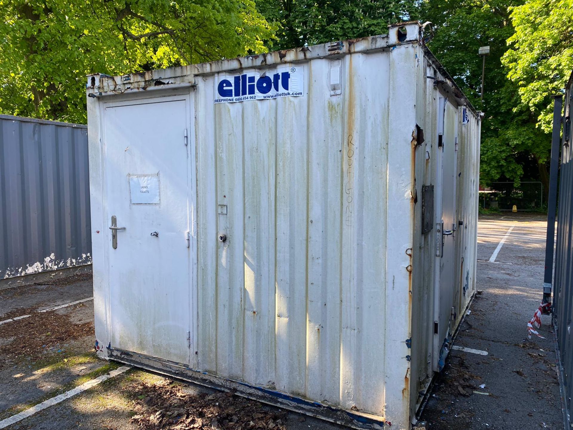 13ft 2 + 1 male and female toilet block container - Image 4 of 13