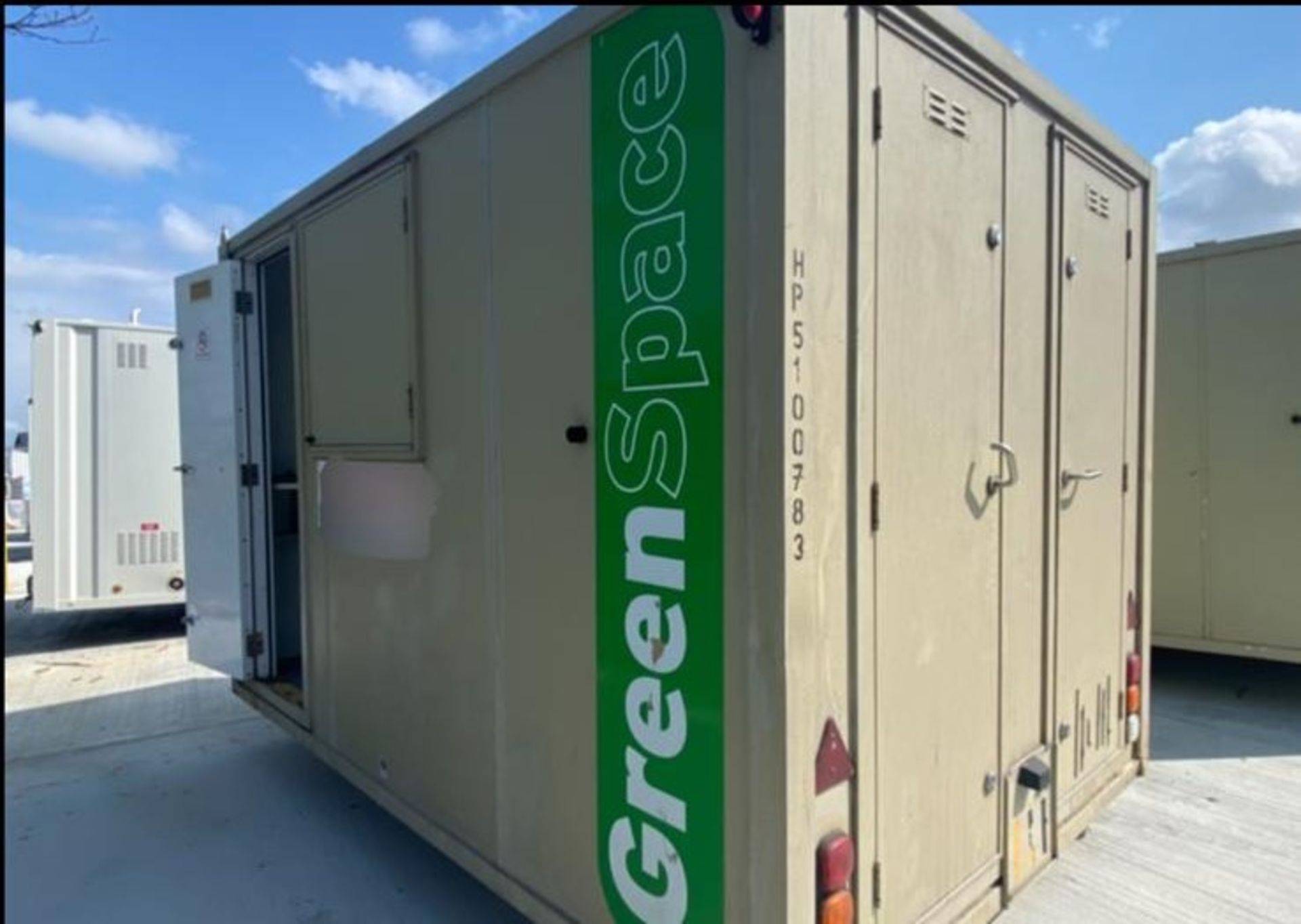 12ft 6 man towable welfare unit - AJC with generator - Image 4 of 19