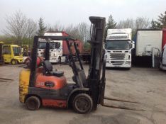 Toyota 3 ton gas compact forklift