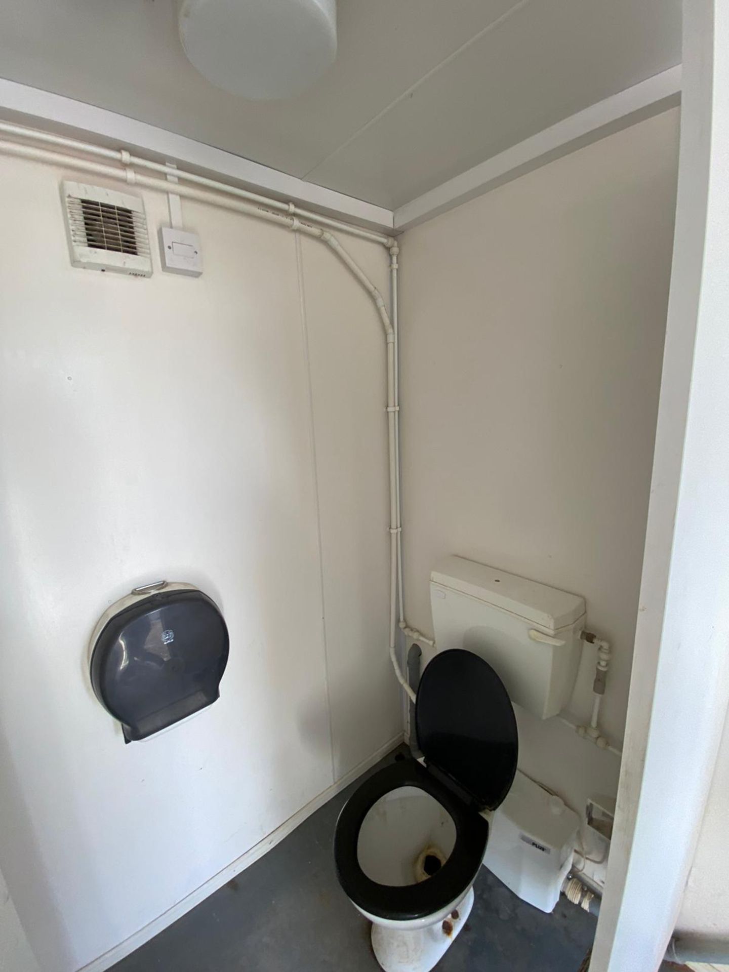 40ft x 10ft office, kitchen and toilet container cabin - Image 21 of 22