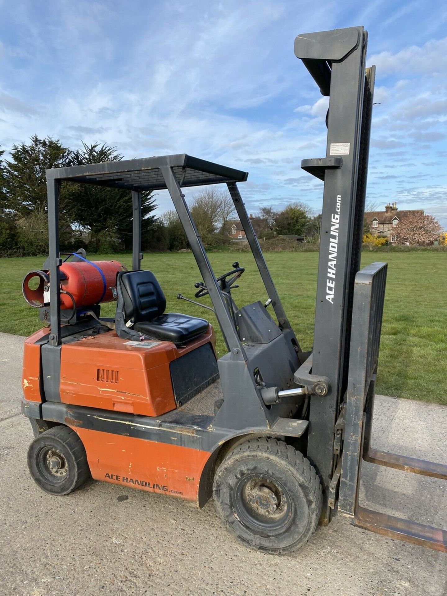 Mitsubishi gas forklift